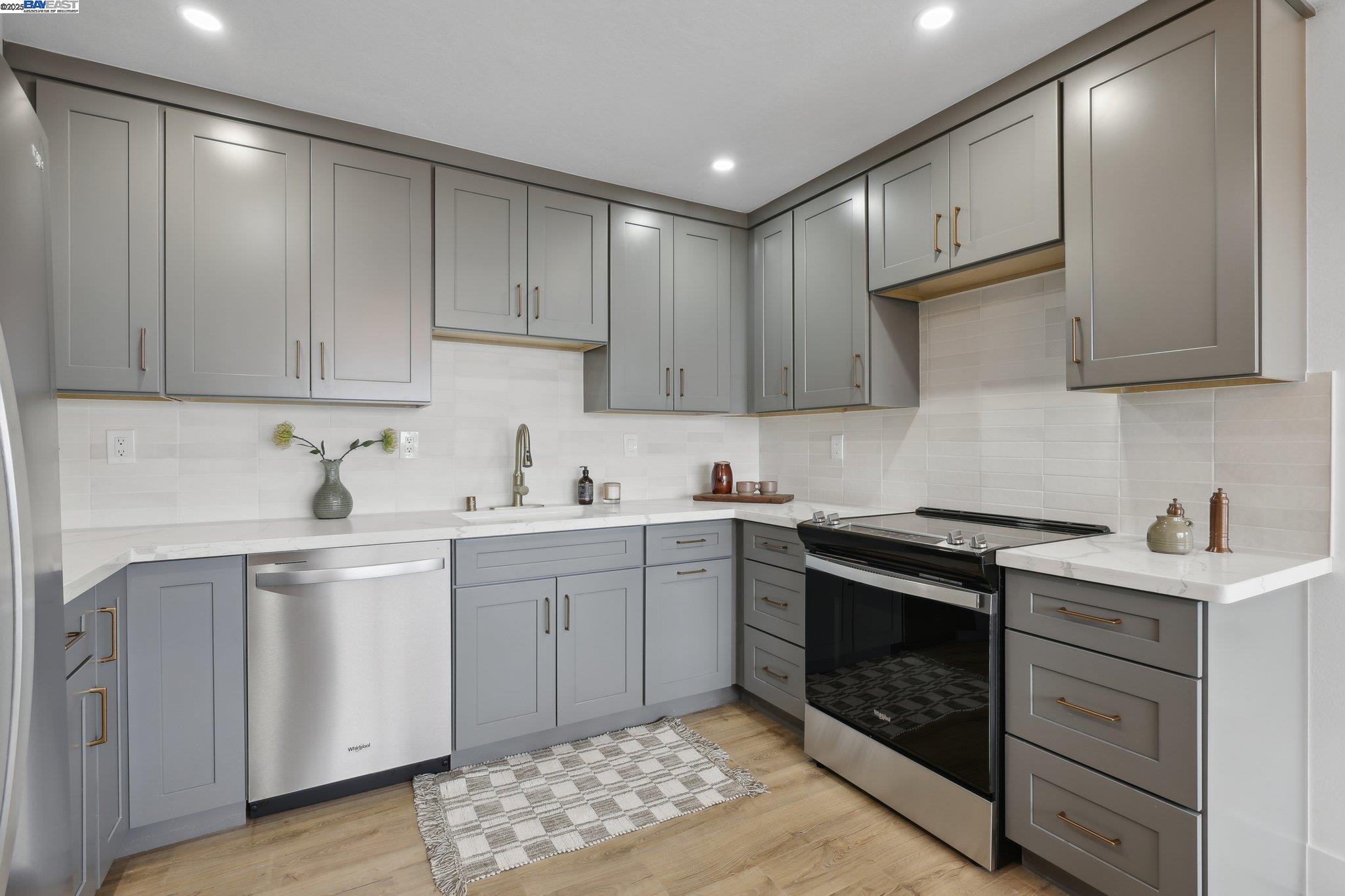 Detail Gallery Image 8 of 35 For 3918 Crofton Way, South San Francisco,  CA 94080 - 4 Beds | 2/1 Baths