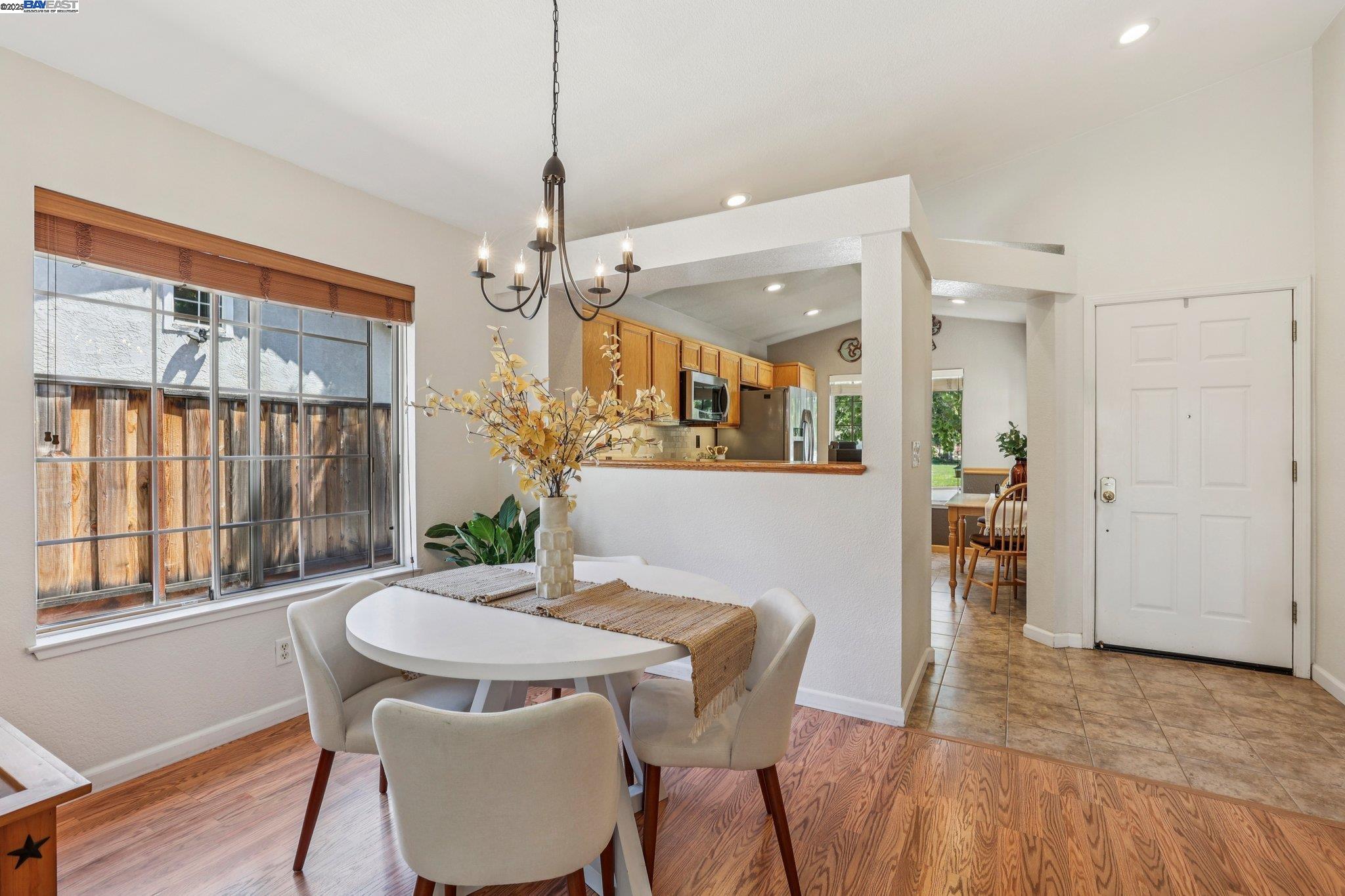 Detail Gallery Image 10 of 43 For 1256 Village Green Dr, Livermore,  CA 94551 - 3 Beds | 2 Baths