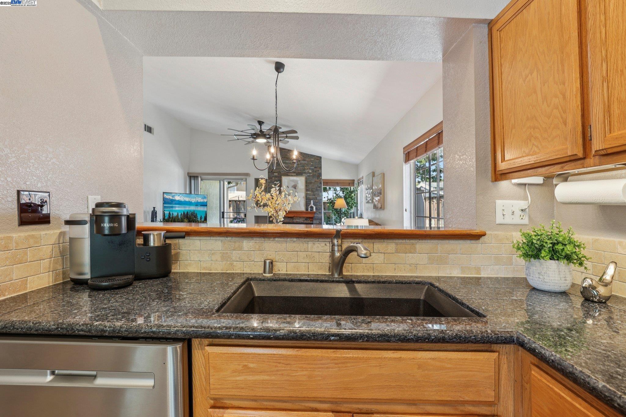 Detail Gallery Image 16 of 43 For 1256 Village Green Dr, Livermore,  CA 94551 - 3 Beds | 2 Baths