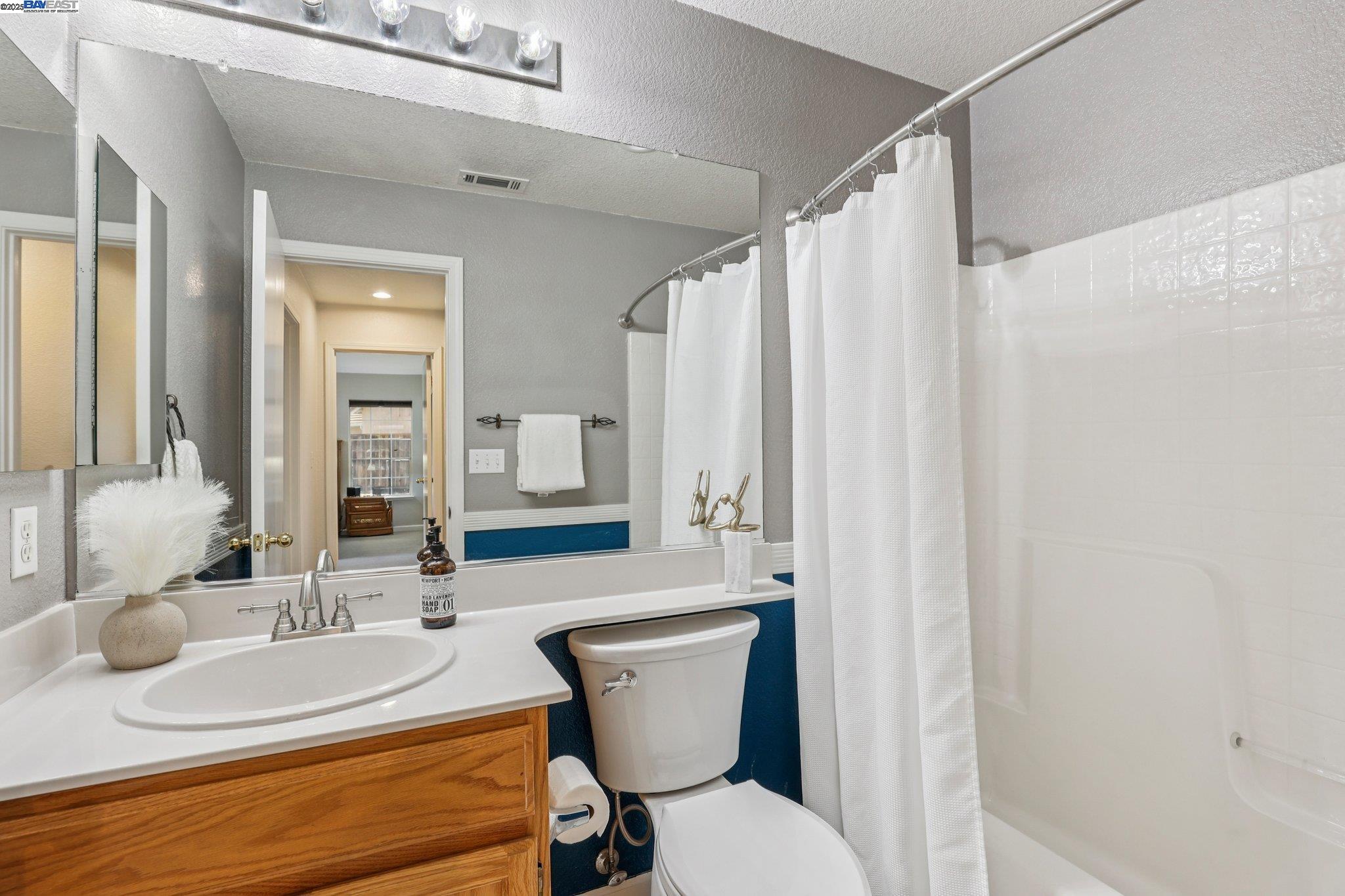Detail Gallery Image 20 of 43 For 1256 Village Green Dr, Livermore,  CA 94551 - 3 Beds | 2 Baths