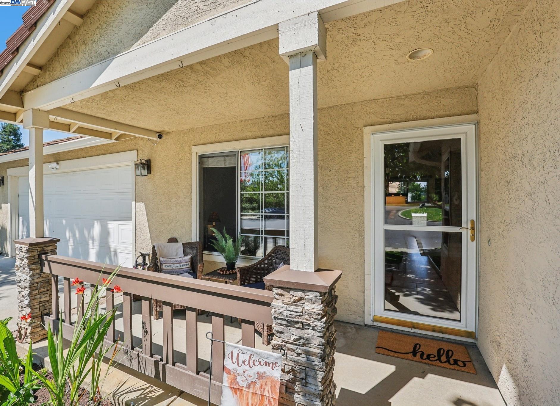 Detail Gallery Image 4 of 43 For 1256 Village Green Dr, Livermore,  CA 94551 - 3 Beds | 2 Baths