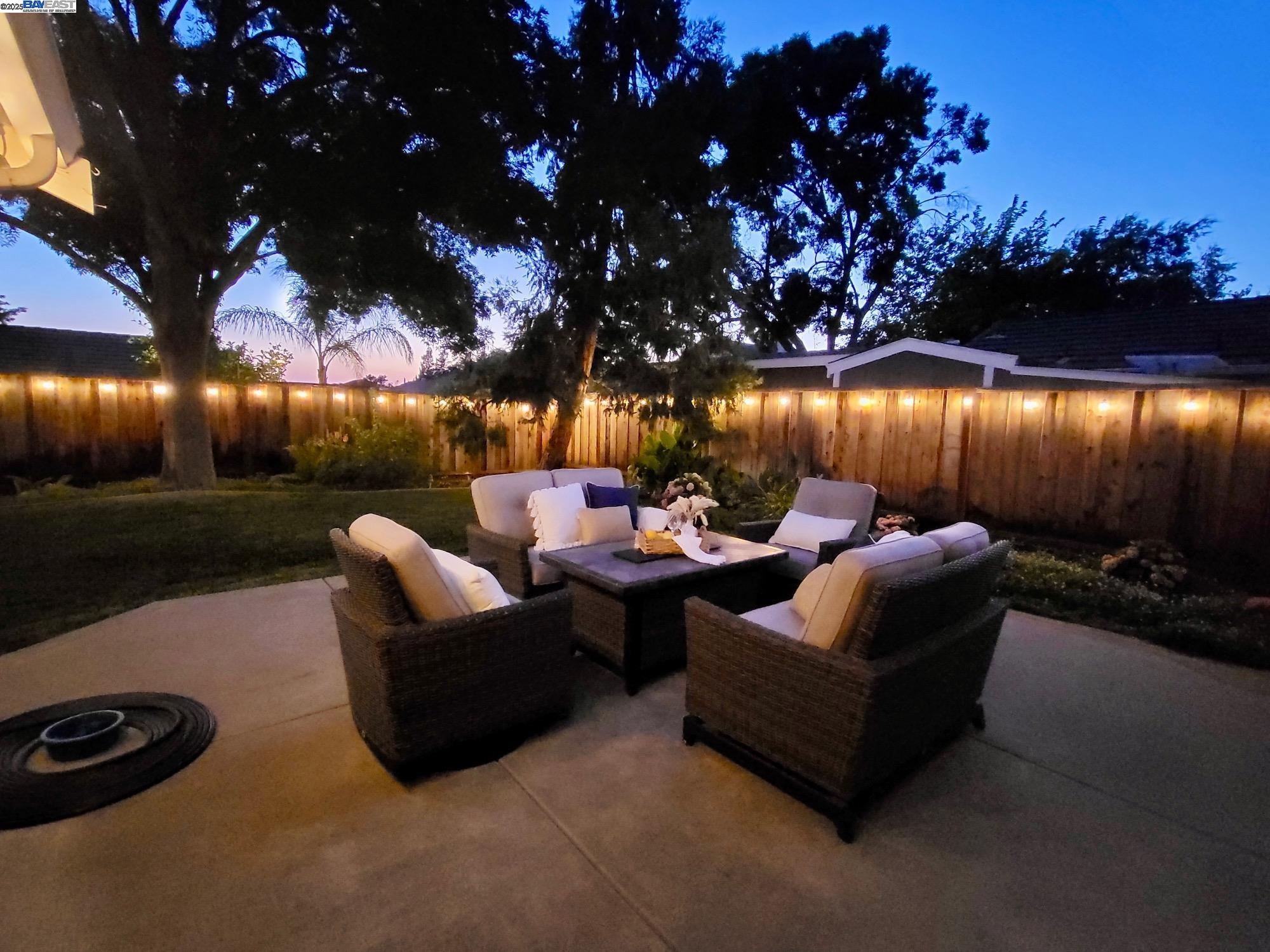 Detail Gallery Image 30 of 43 For 1256 Village Green Dr, Livermore,  CA 94551 - 3 Beds | 2 Baths