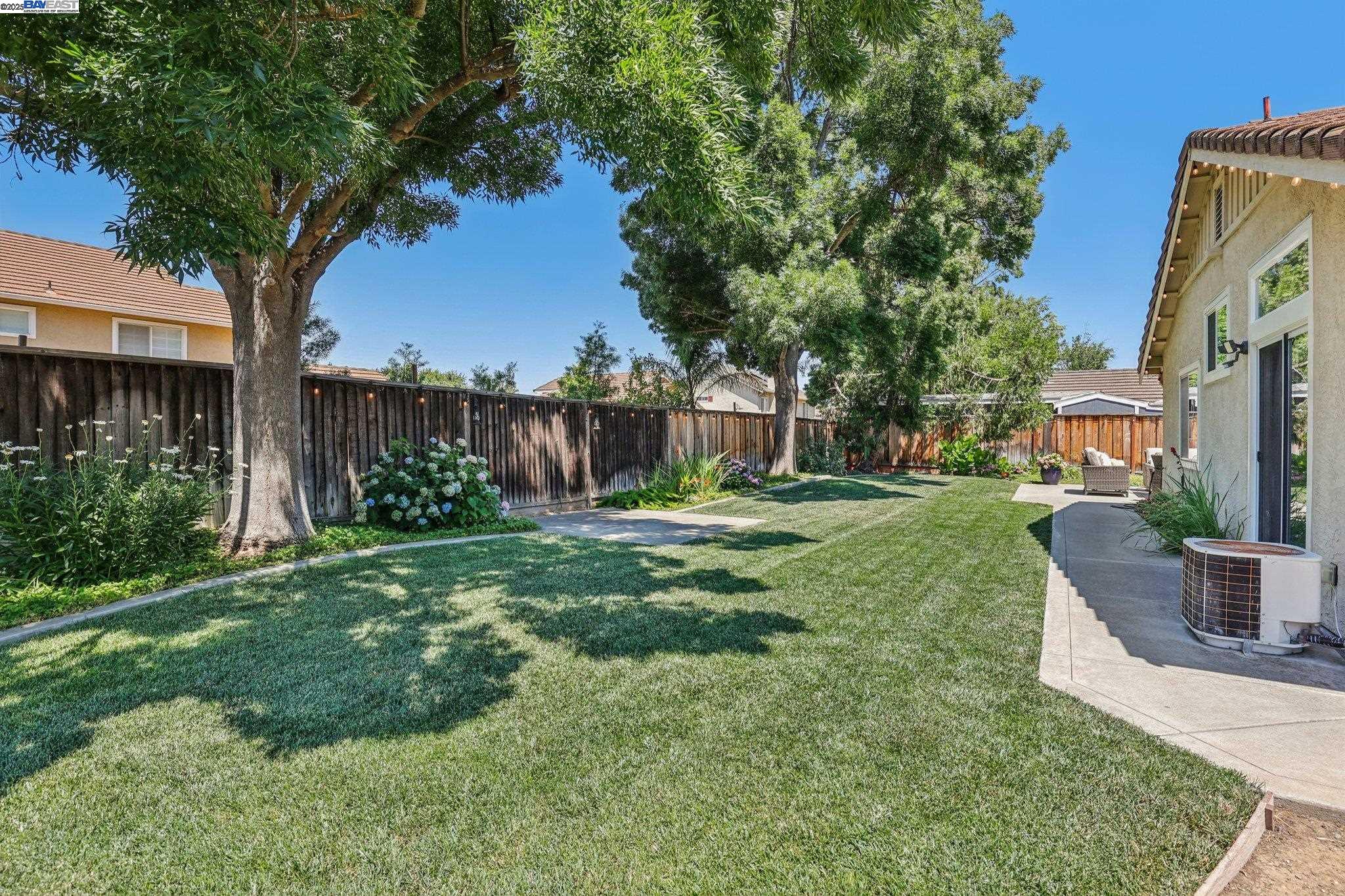 Detail Gallery Image 36 of 43 For 1256 Village Green Dr, Livermore,  CA 94551 - 3 Beds | 2 Baths