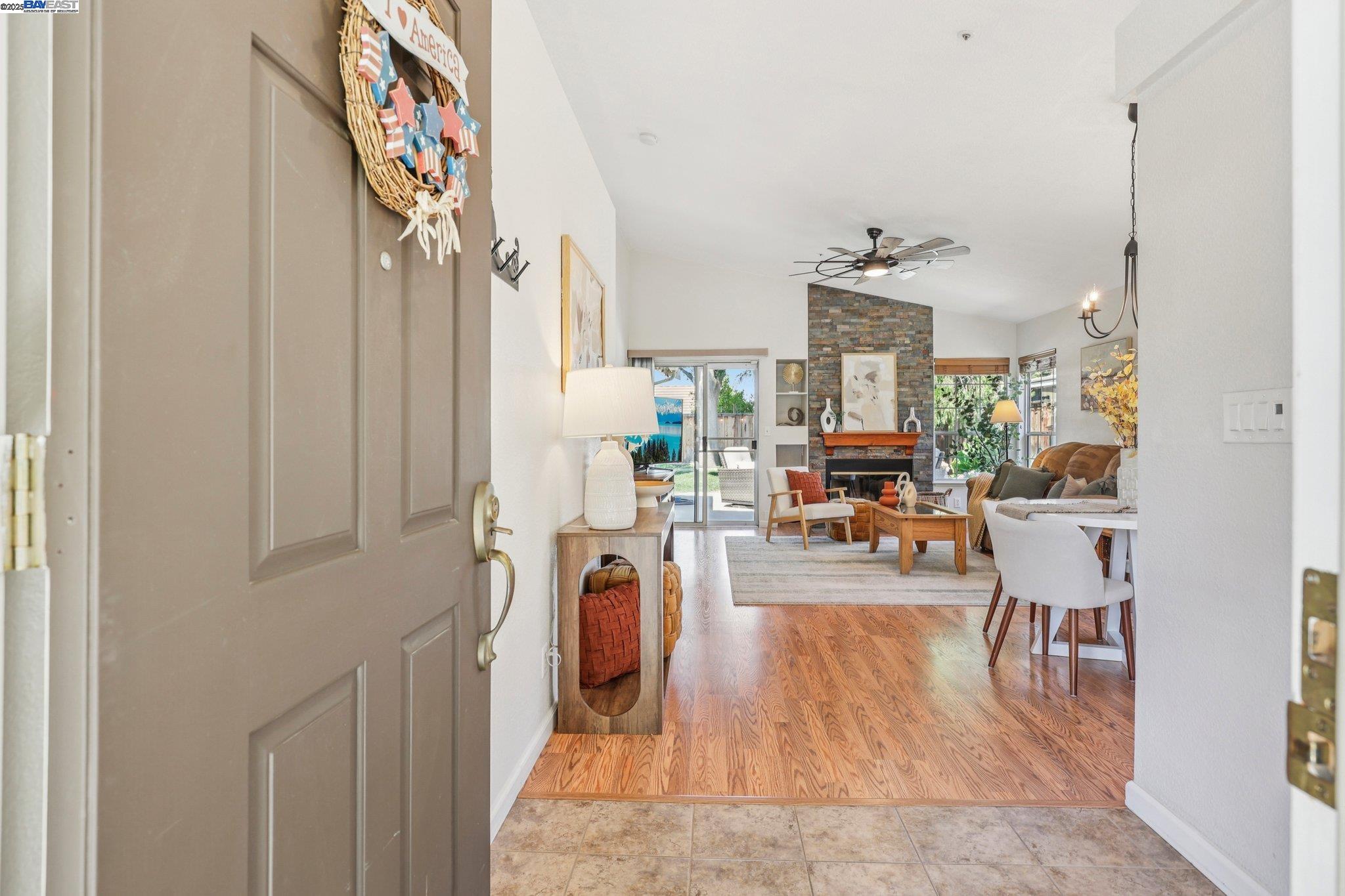Detail Gallery Image 5 of 43 For 1256 Village Green Dr, Livermore,  CA 94551 - 3 Beds | 2 Baths