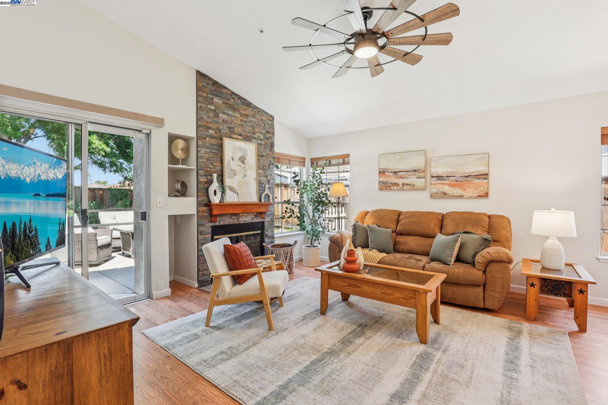 Detail Gallery Image 6 of 43 For 1256 Village Green Dr, Livermore,  CA 94551 - 3 Beds | 2 Baths