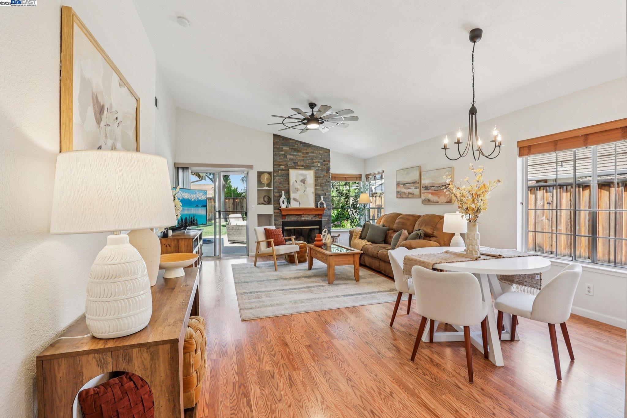 Detail Gallery Image 9 of 43 For 1256 Village Green Dr, Livermore,  CA 94551 - 3 Beds | 2 Baths