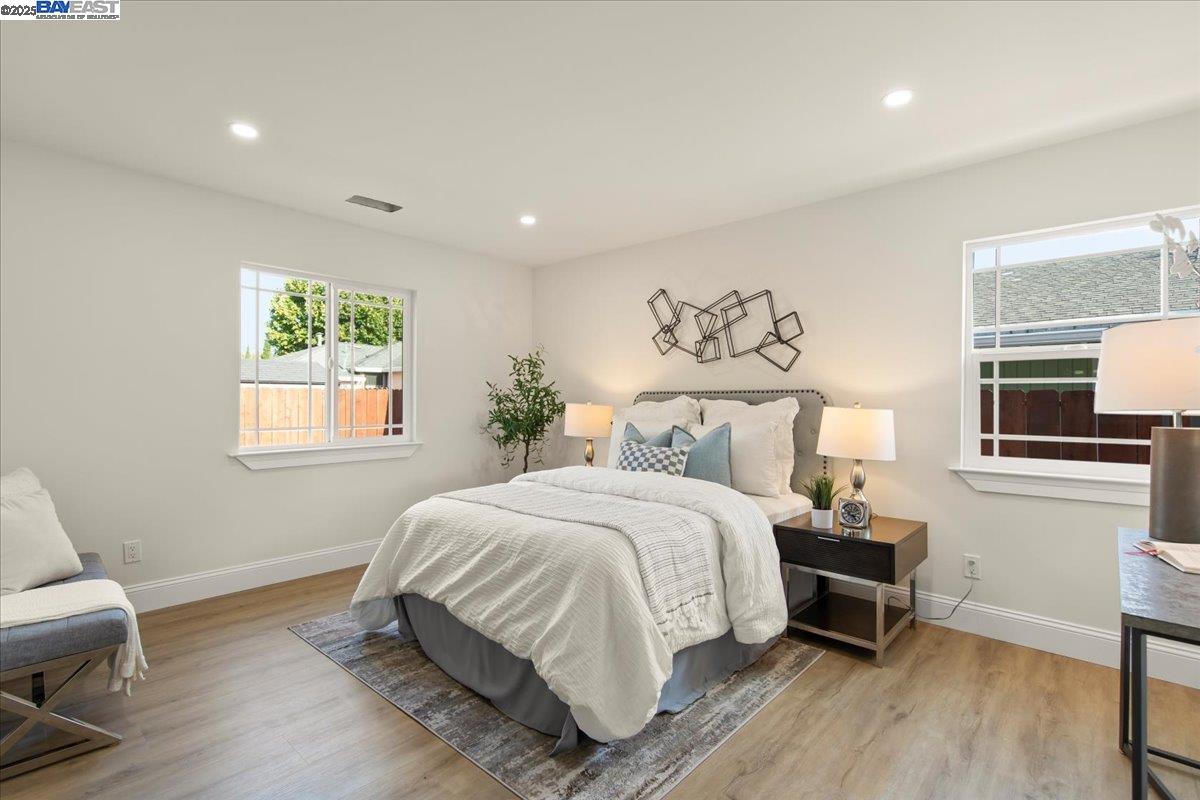 Detail Gallery Image 17 of 25 For 548 Capistrano Dr, Oakland,  CA 94603 - 3 Beds | 2 Baths