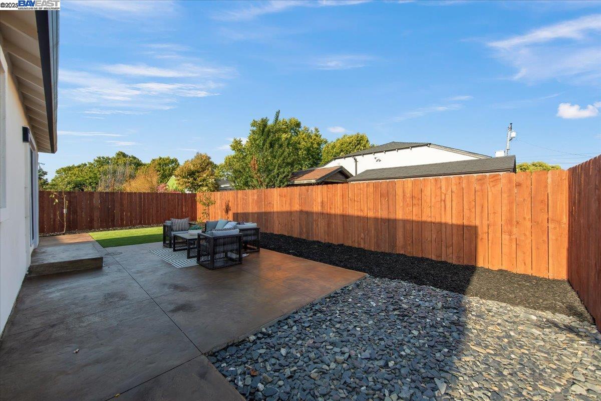 Detail Gallery Image 25 of 25 For 548 Capistrano Dr, Oakland,  CA 94603 - 3 Beds | 2 Baths