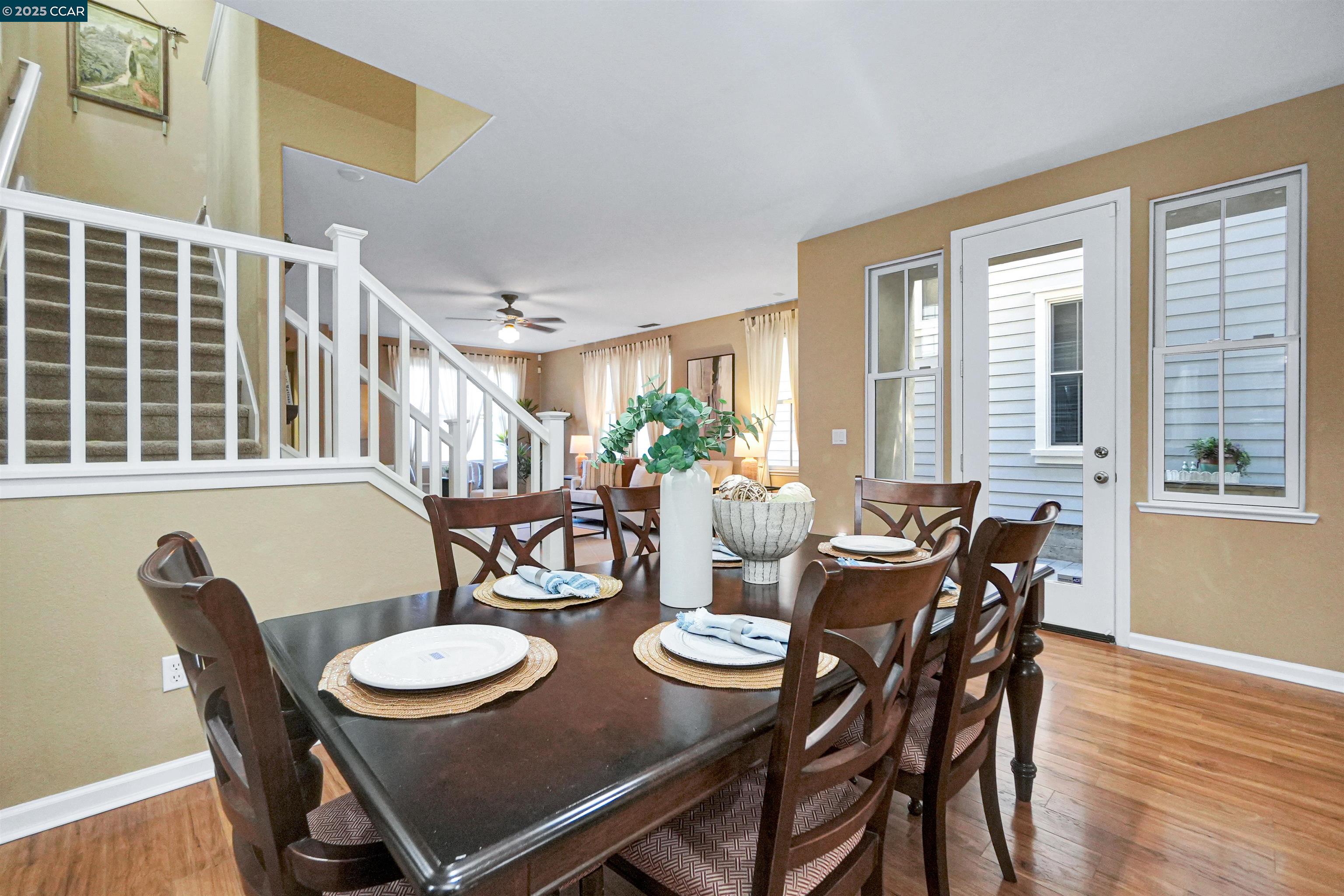 Detail Gallery Image 13 of 60 For 2165 Railroad Ave, Hercules,  CA 94547 - 4 Beds | 2/1 Baths