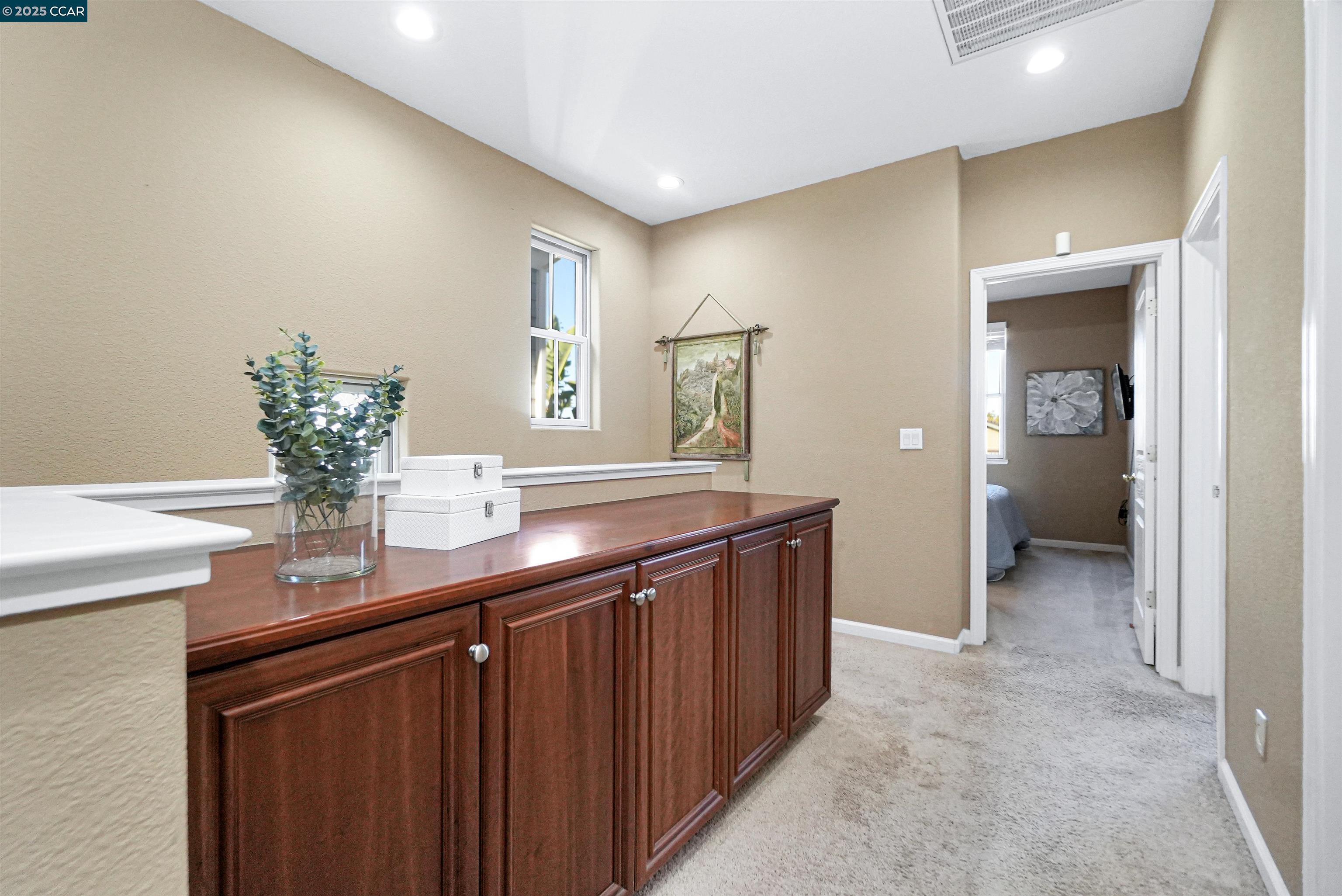 Detail Gallery Image 32 of 60 For 2165 Railroad Ave, Hercules,  CA 94547 - 4 Beds | 2/1 Baths