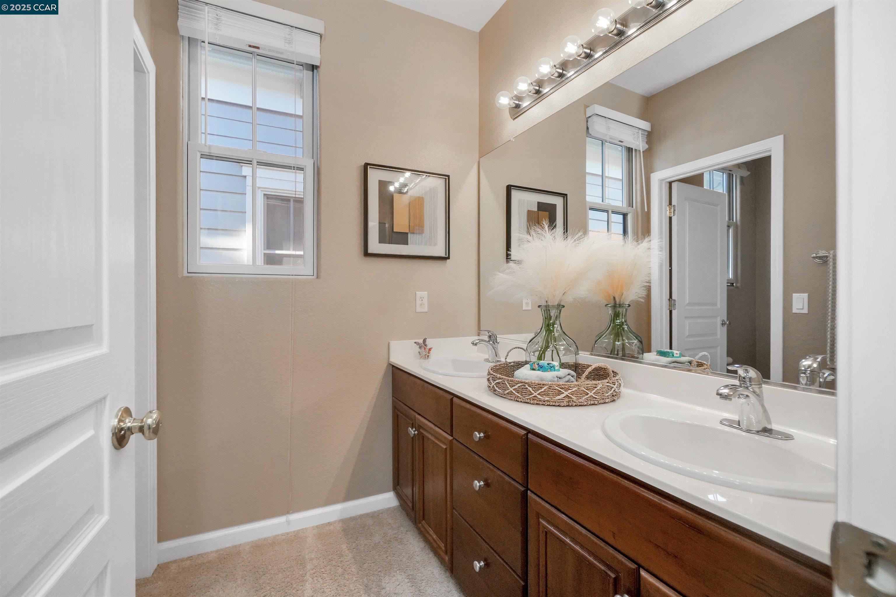 Detail Gallery Image 37 of 60 For 2165 Railroad Ave, Hercules,  CA 94547 - 4 Beds | 2/1 Baths