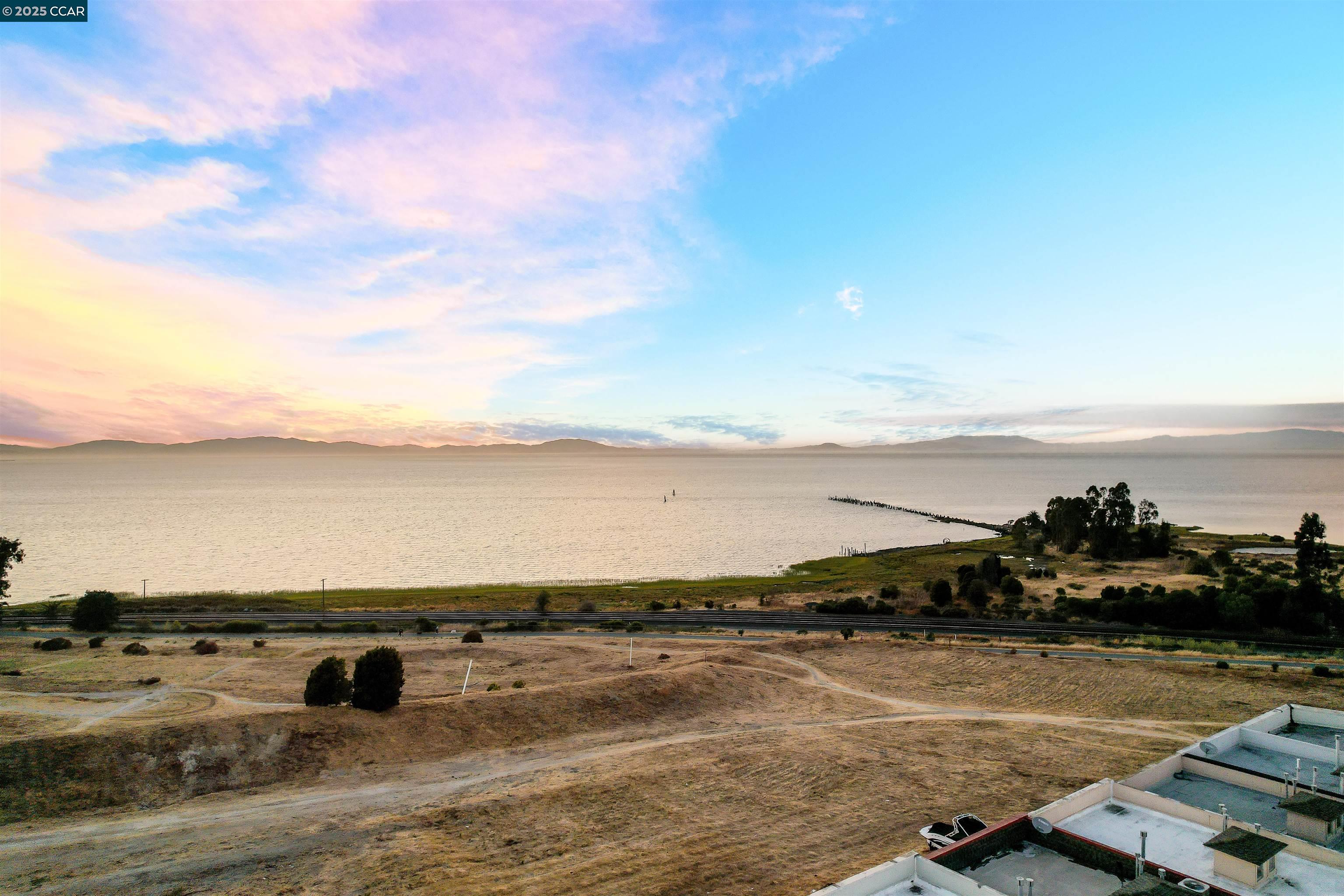 Detail Gallery Image 56 of 60 For 2165 Railroad Ave, Hercules,  CA 94547 - 4 Beds | 2/1 Baths