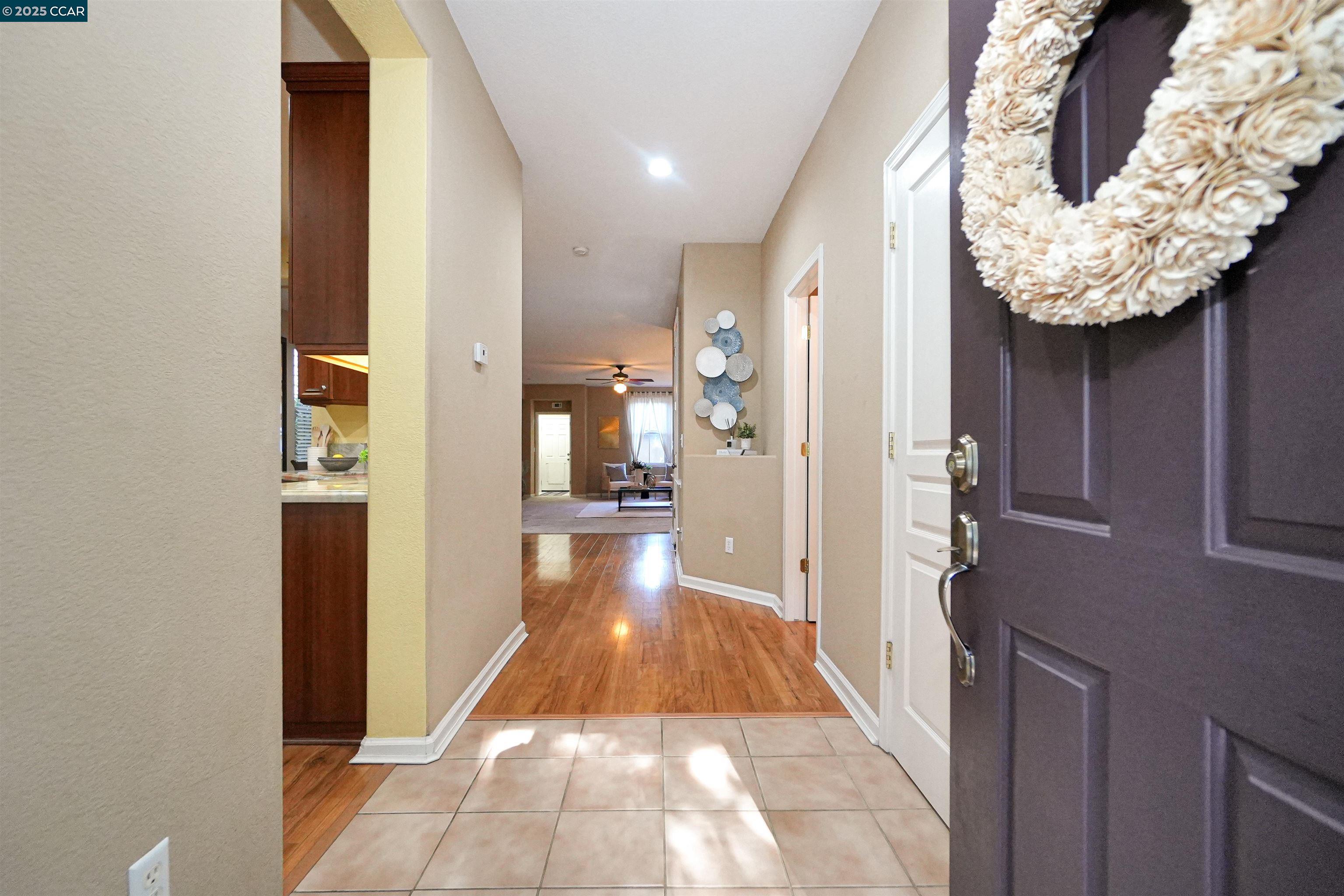 Detail Gallery Image 8 of 60 For 2165 Railroad Ave, Hercules,  CA 94547 - 4 Beds | 2/1 Baths