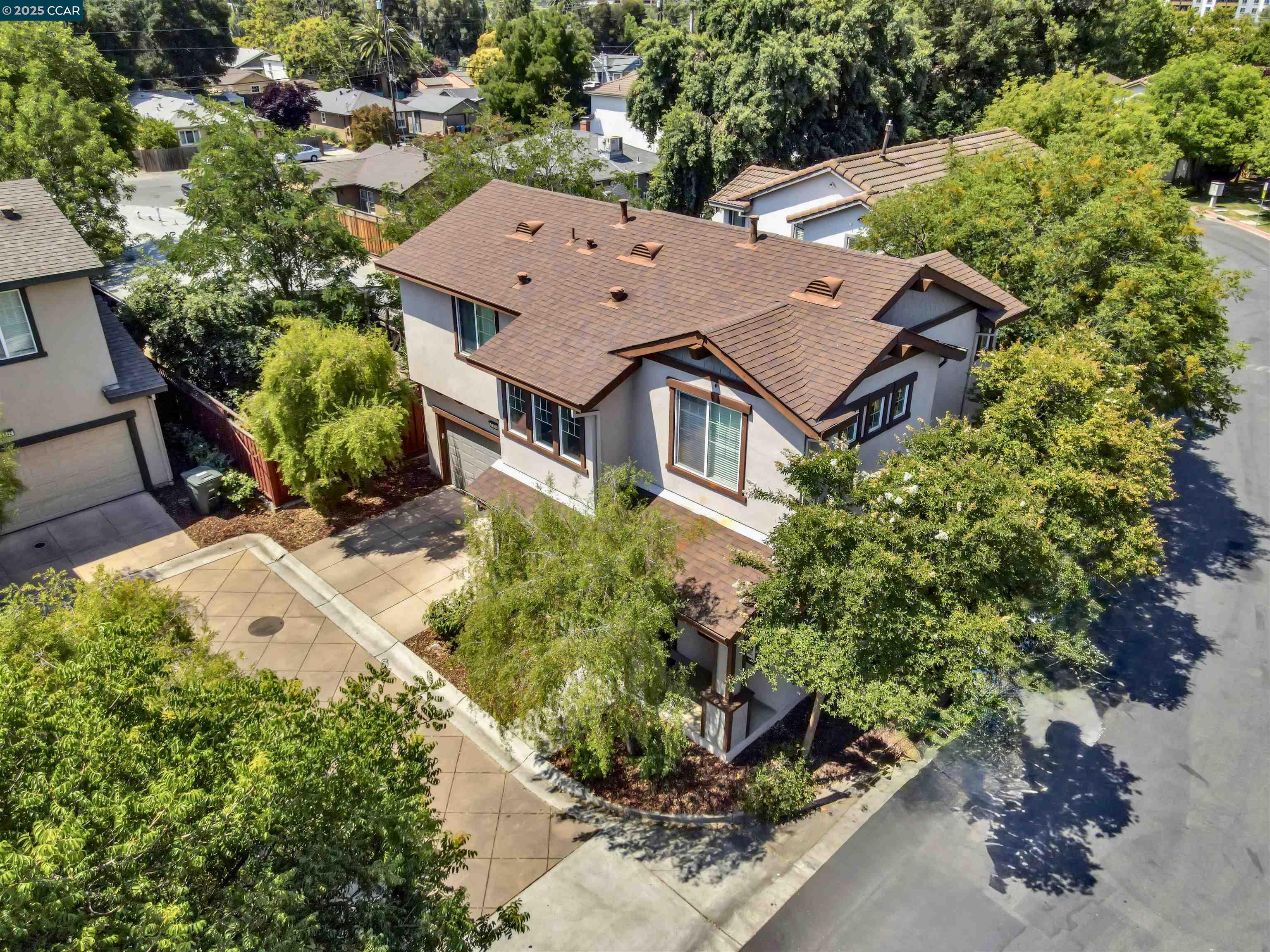 Detail Gallery Image 2 of 16 For 1850 Basie Ct, Concord,  CA 94519 - 3 Beds | 2/1 Baths