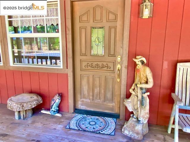 Detail Gallery Image 2 of 21 For 11350 Big Creek Shaft Rd, Groveland,  CA 95321-9719 - 3 Beds | 2 Baths