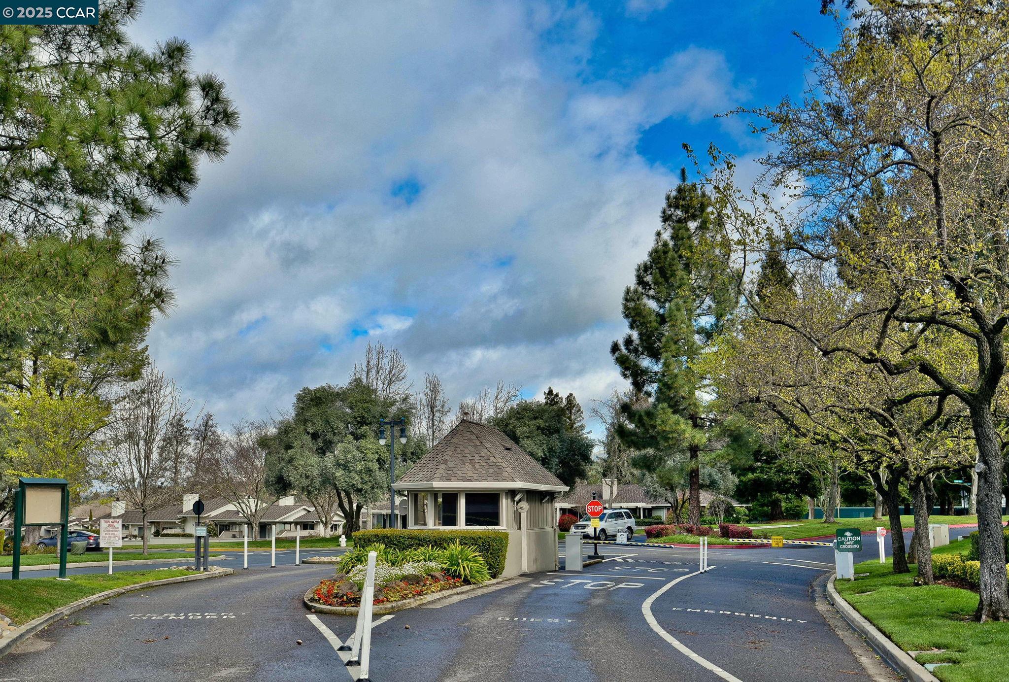 Detail Gallery Image 38 of 47 For 574 Silver Lake Dr, Danville,  CA 94526 - 2 Beds | 2 Baths
