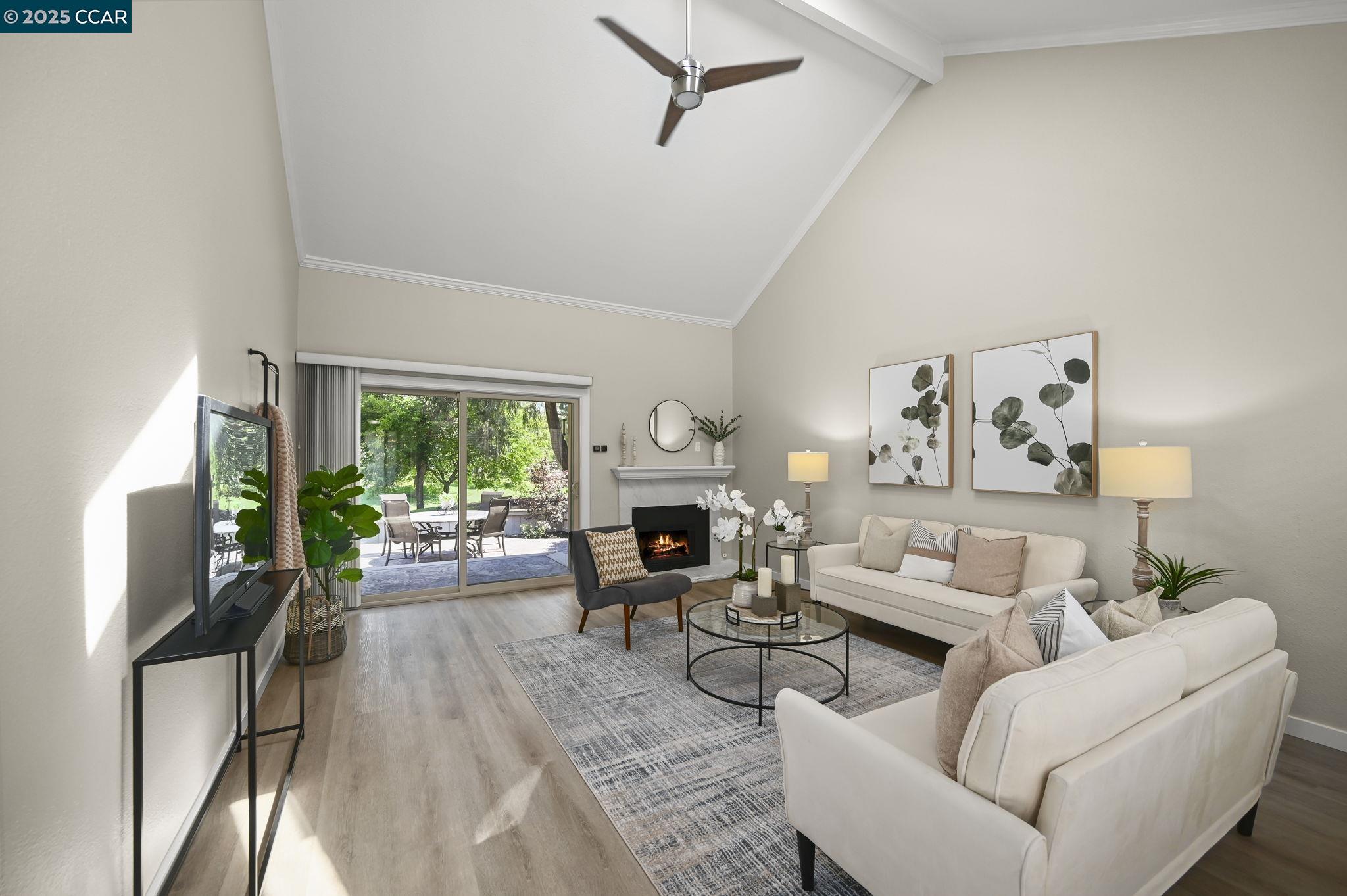 Detail Gallery Image 9 of 47 For 574 Silver Lake Dr, Danville,  CA 94526 - 2 Beds | 2 Baths