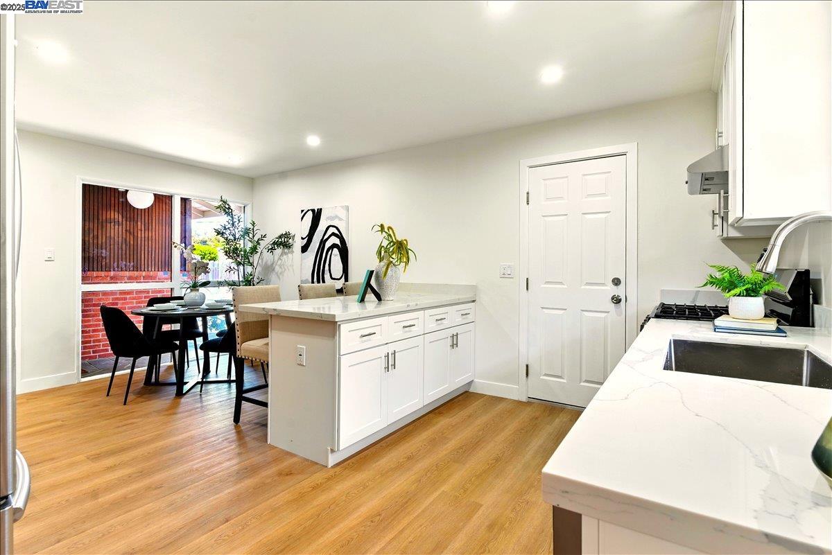 Detail Gallery Image 11 of 24 For 24635 Woodacre Ave, Hayward,  CA 94544 - 3 Beds | 2 Baths