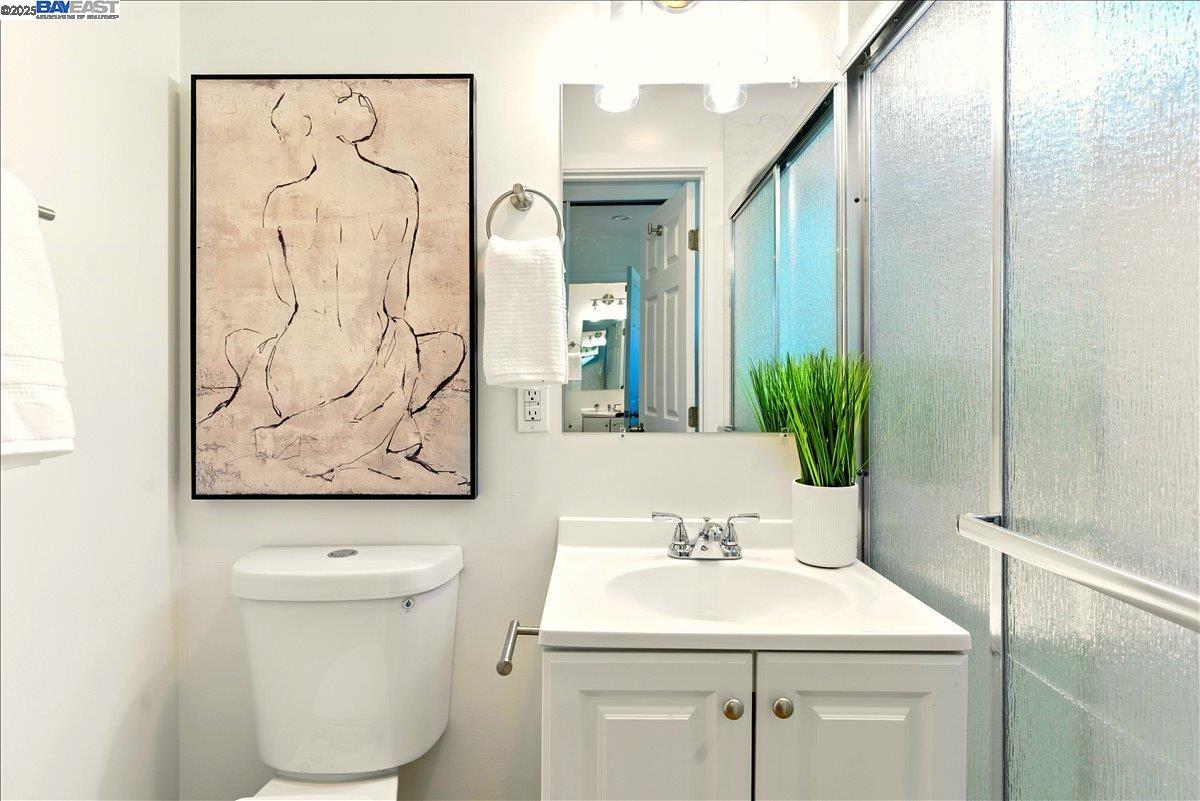 Detail Gallery Image 20 of 24 For 24635 Woodacre Ave, Hayward,  CA 94544 - 3 Beds | 2 Baths