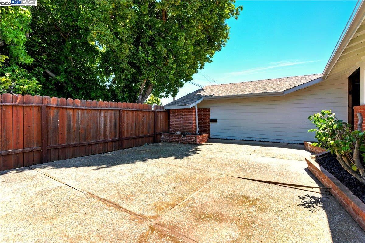 Detail Gallery Image 24 of 24 For 24635 Woodacre Ave, Hayward,  CA 94544 - 3 Beds | 2 Baths