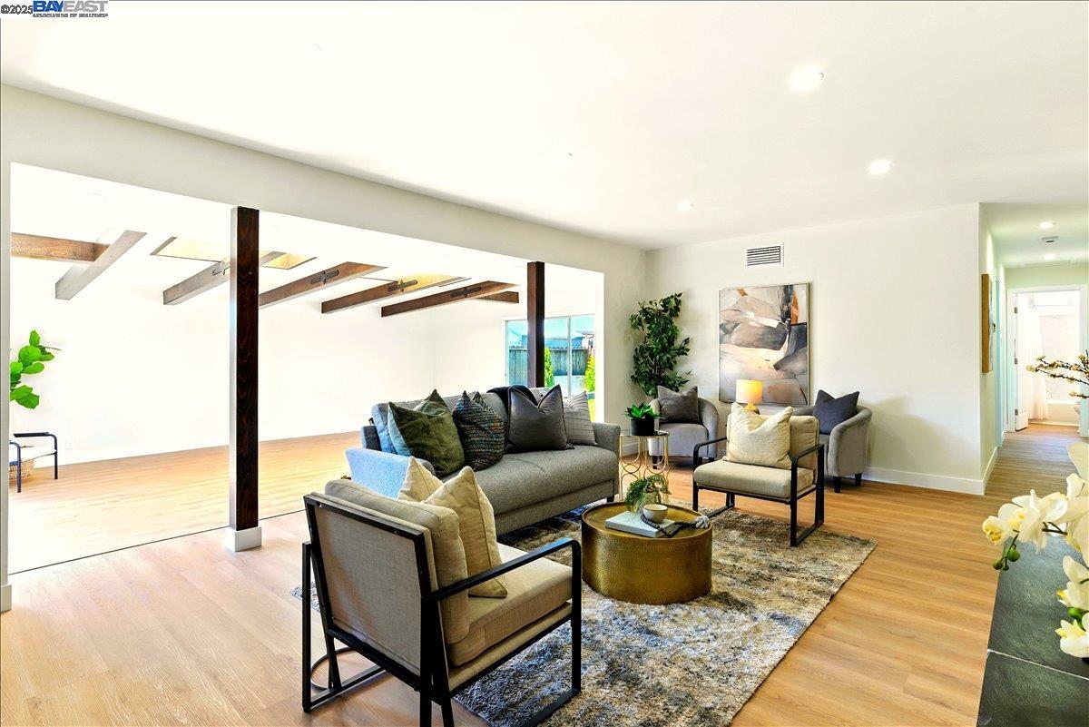 Detail Gallery Image 7 of 24 For 24635 Woodacre Ave, Hayward,  CA 94544 - 3 Beds | 2 Baths