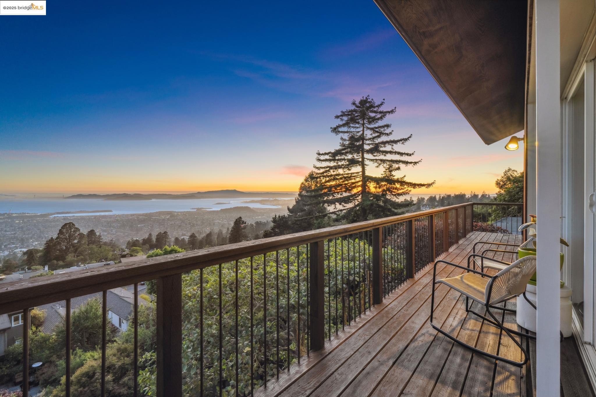 Detail Gallery Image 2 of 56 For 120 Hill Rd, Berkeley,  CA 94708 - 4 Beds | 2/2 Baths