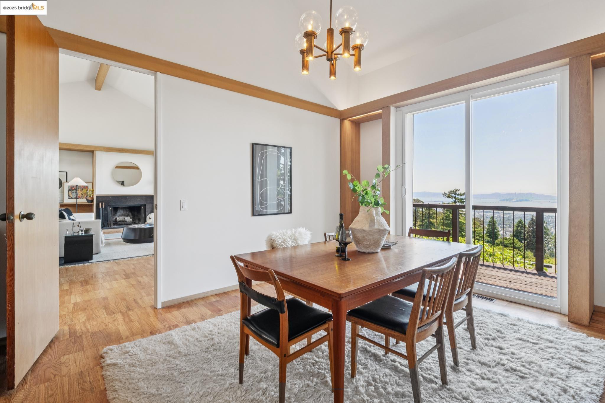 Detail Gallery Image 15 of 56 For 120 Hill Rd, Berkeley,  CA 94708 - 4 Beds | 2/2 Baths