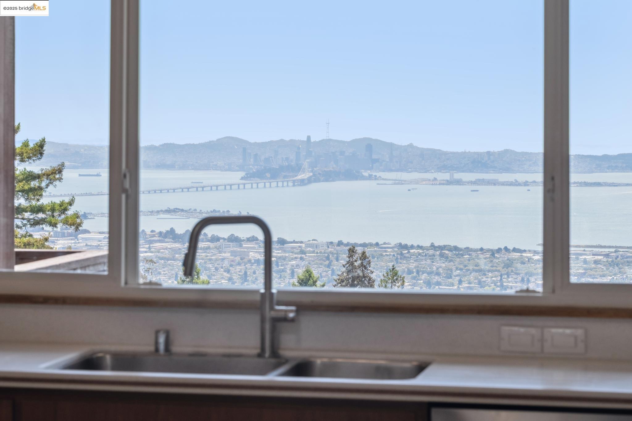 Detail Gallery Image 20 of 56 For 120 Hill Rd, Berkeley,  CA 94708 - 4 Beds | 2/2 Baths