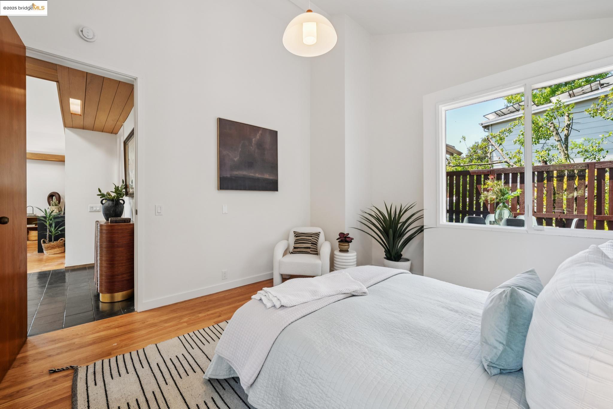 Detail Gallery Image 25 of 56 For 120 Hill Rd, Berkeley,  CA 94708 - 4 Beds | 2/2 Baths