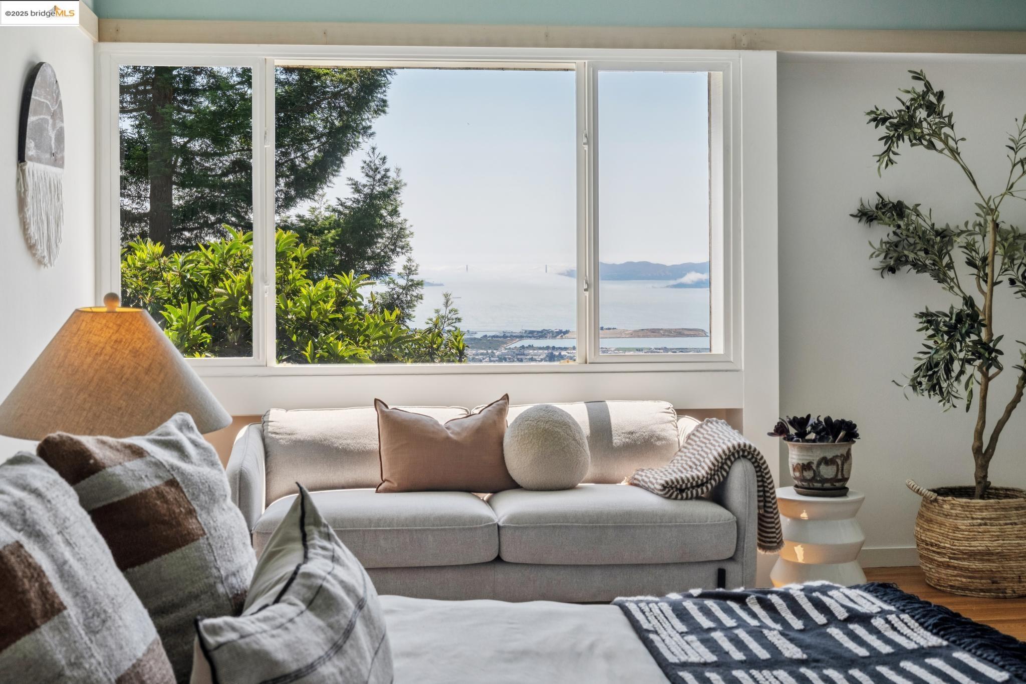 Detail Gallery Image 27 of 56 For 120 Hill Rd, Berkeley,  CA 94708 - 4 Beds | 2/2 Baths