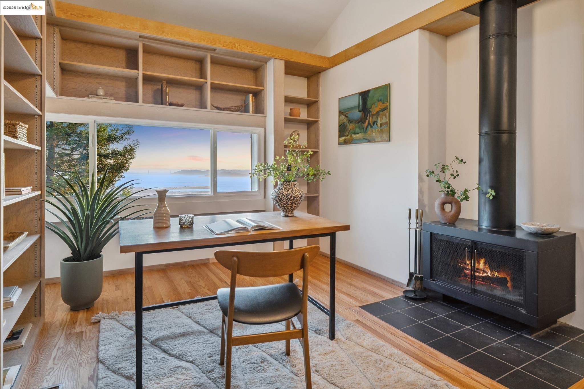 Detail Gallery Image 4 of 56 For 120 Hill Rd, Berkeley,  CA 94708 - 4 Beds | 2/2 Baths