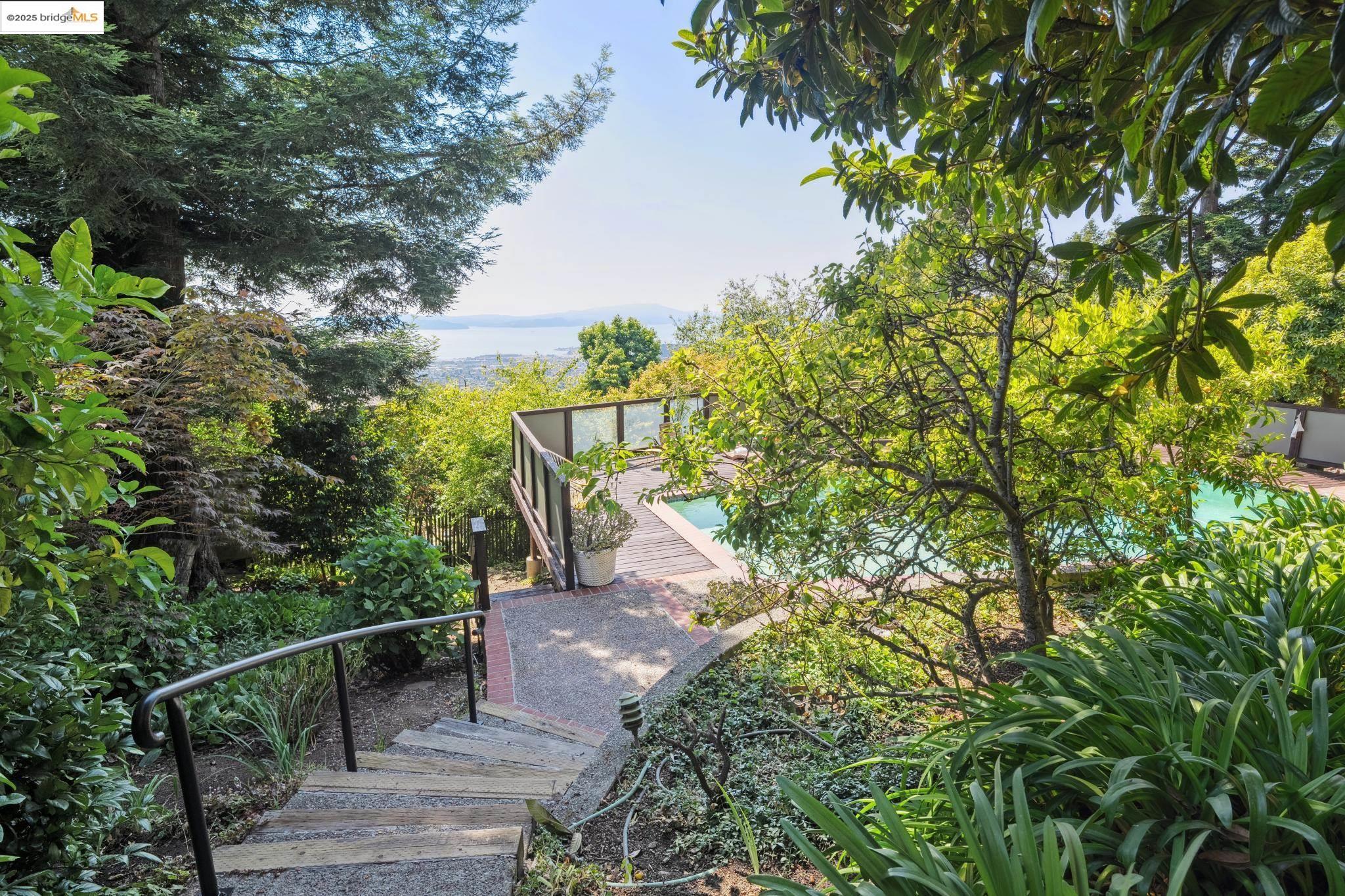 Detail Gallery Image 46 of 56 For 120 Hill Rd, Berkeley,  CA 94708 - 4 Beds | 2/2 Baths