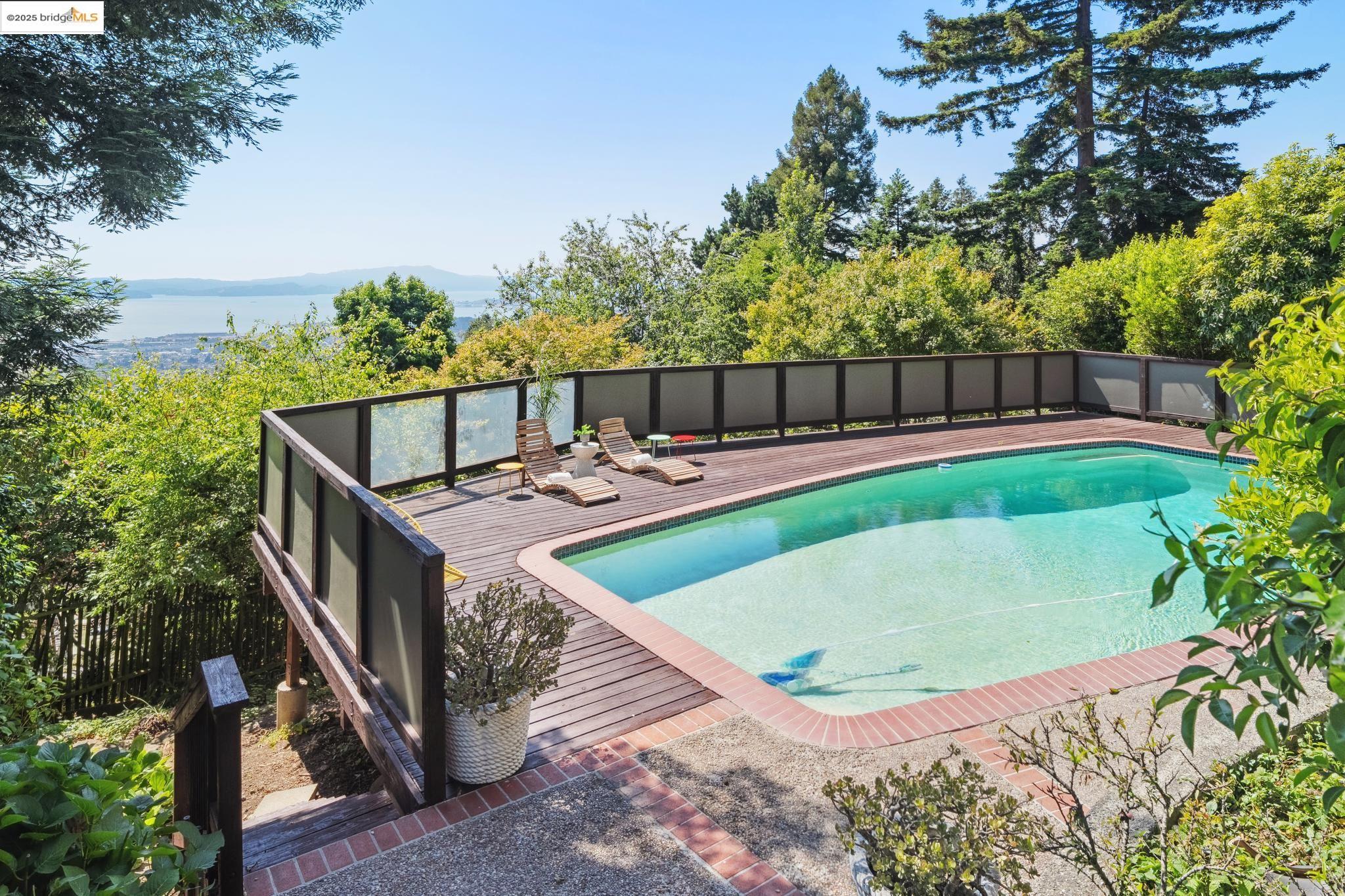 Detail Gallery Image 48 of 56 For 120 Hill Rd, Berkeley,  CA 94708 - 4 Beds | 2/2 Baths