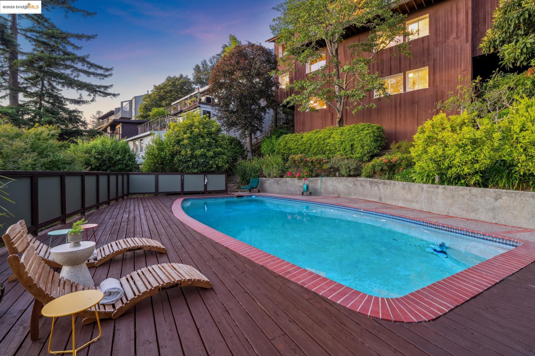 Detail Gallery Image 51 of 56 For 120 Hill Rd, Berkeley,  CA 94708 - 4 Beds | 2/2 Baths