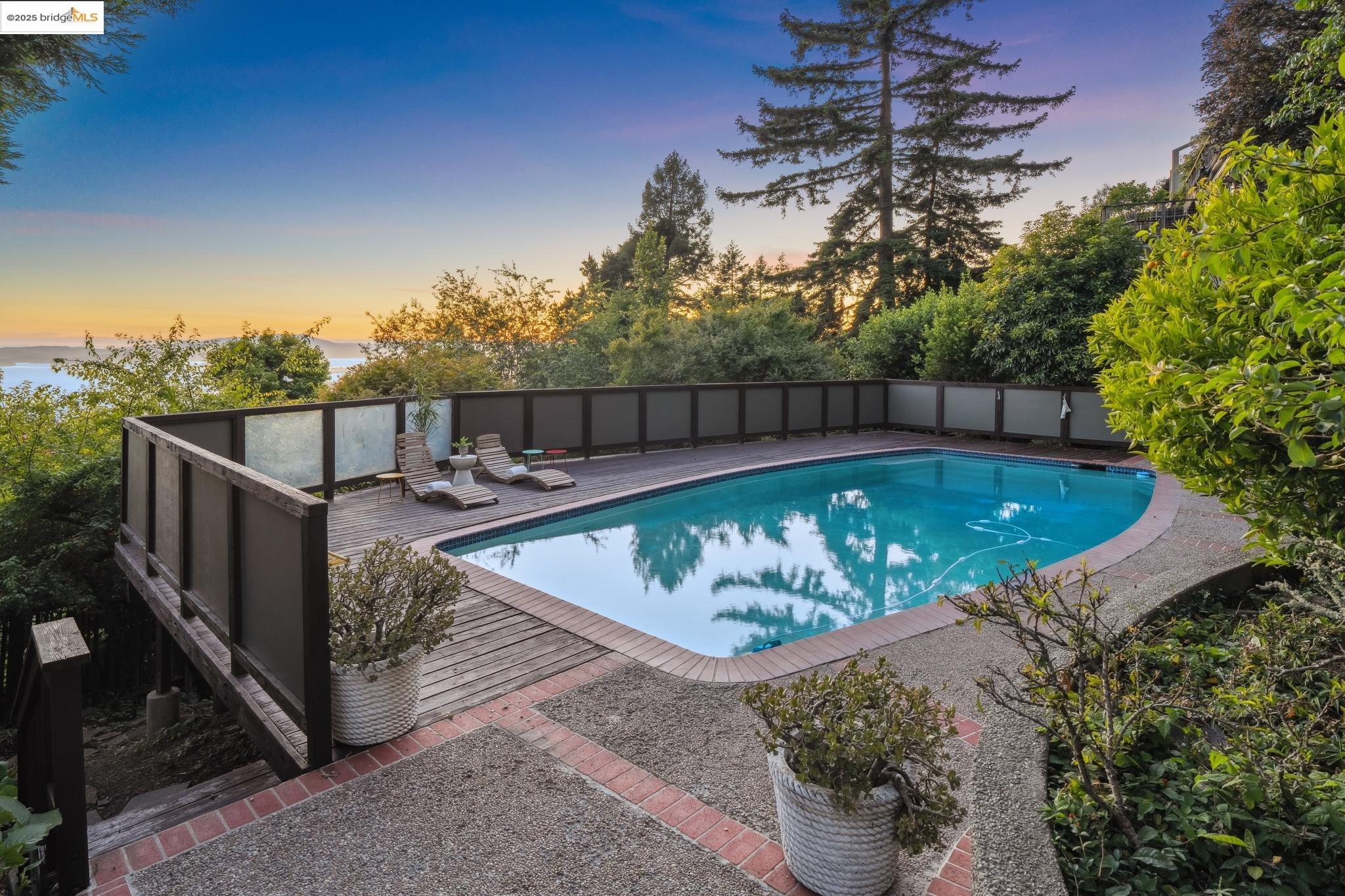 Detail Gallery Image 52 of 56 For 120 Hill Rd, Berkeley,  CA 94708 - 4 Beds | 2/2 Baths