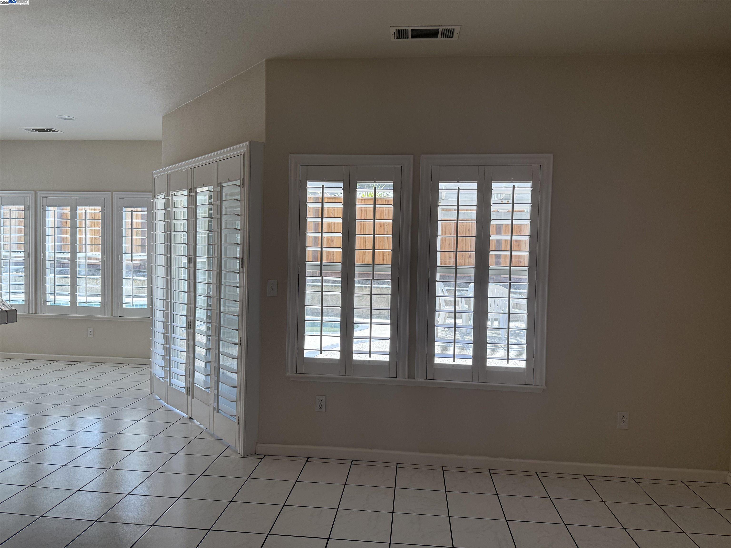 Detail Gallery Image 11 of 34 For 1480 Claremont Dr, Tracy,  CA 95376 - 4 Beds | 3 Baths