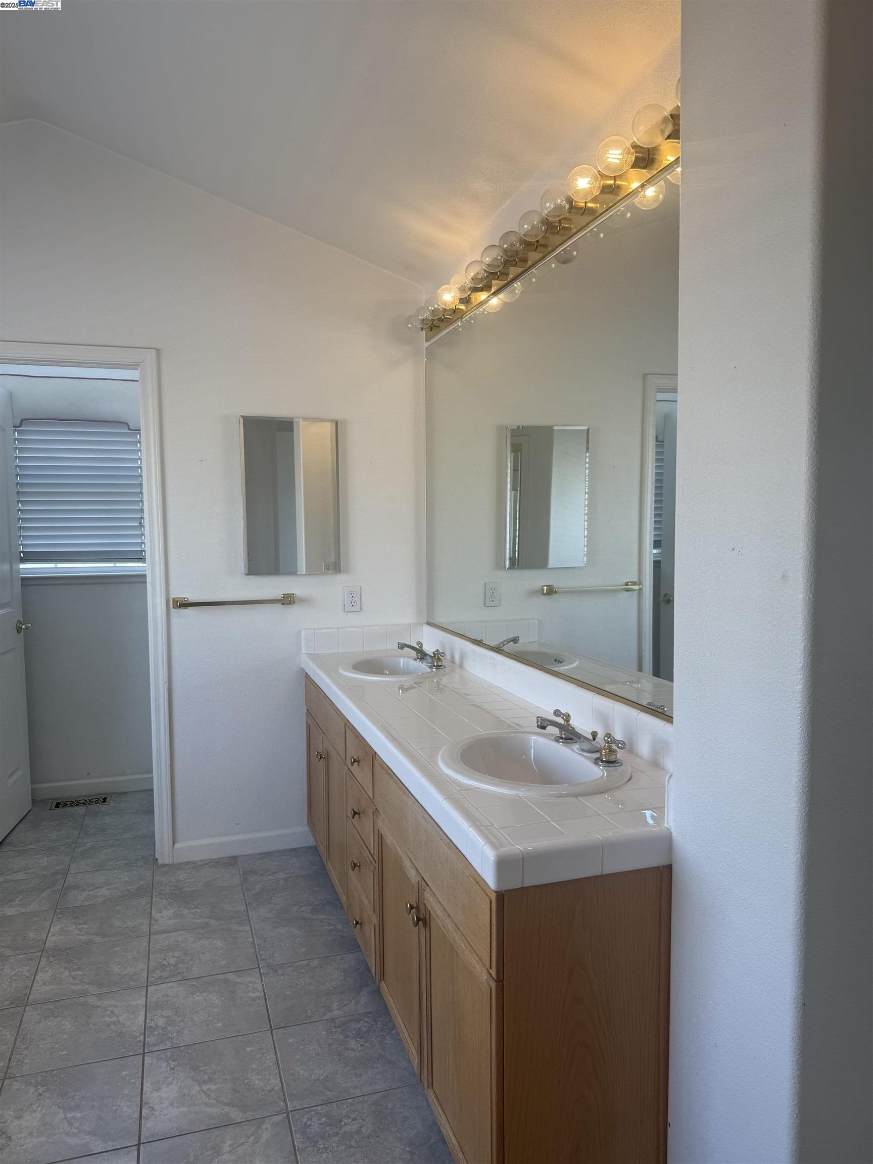 Detail Gallery Image 22 of 34 For 1480 Claremont Dr, Tracy,  CA 95376 - 4 Beds | 3 Baths