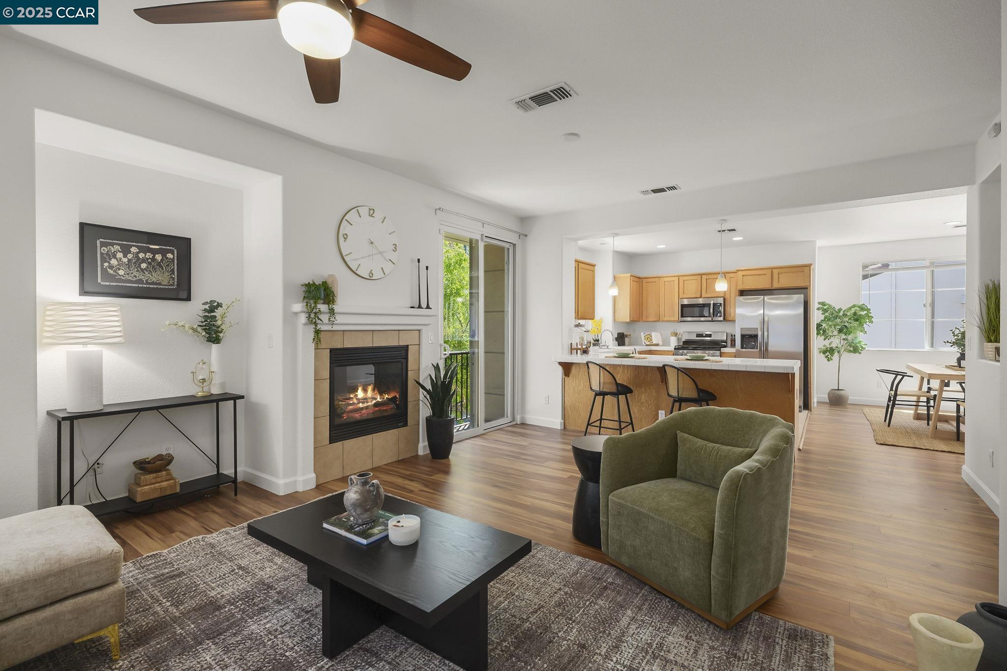 Detail Gallery Image 3 of 25 For 2828 Willow Pass Rd, Concord,  CA 94519-2665 - 3 Beds | 2/1 Baths