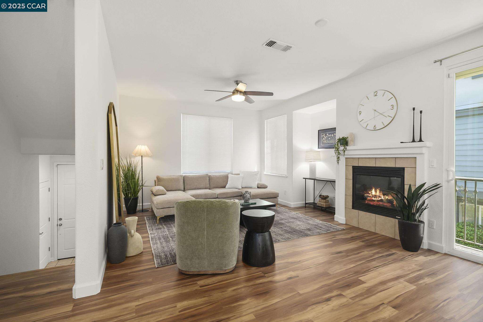 Detail Gallery Image 4 of 25 For 2828 Willow Pass Rd, Concord,  CA 94519-2665 - 3 Beds | 2/1 Baths
