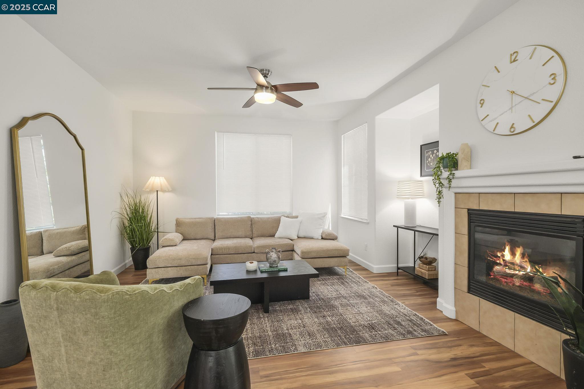 Detail Gallery Image 5 of 25 For 2828 Willow Pass Rd, Concord,  CA 94519-2665 - 3 Beds | 2/1 Baths