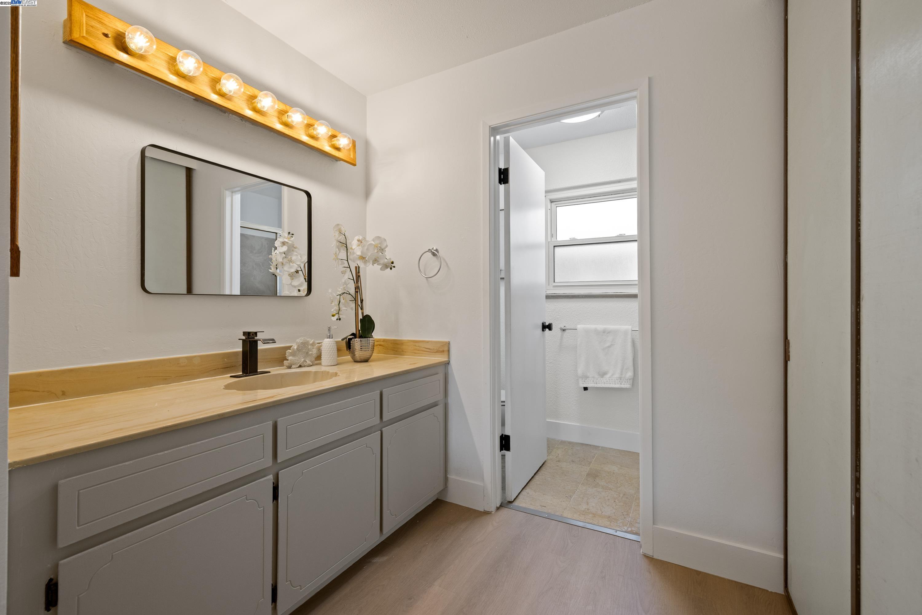 Detail Gallery Image 15 of 34 For 2505 Begonia St, Union City,  CA 94587 - 3 Beds | 2 Baths