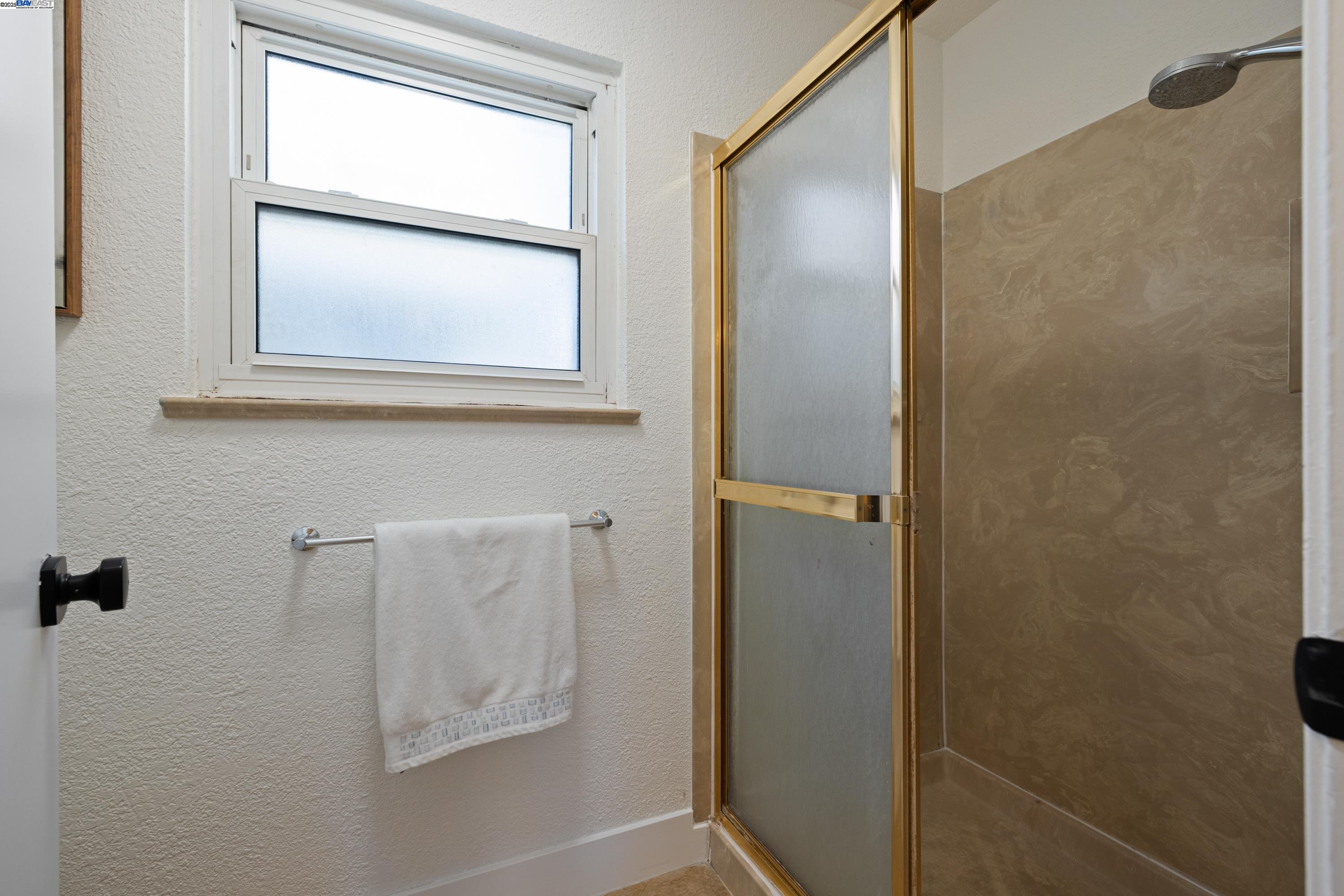Detail Gallery Image 16 of 34 For 2505 Begonia St, Union City,  CA 94587 - 3 Beds | 2 Baths