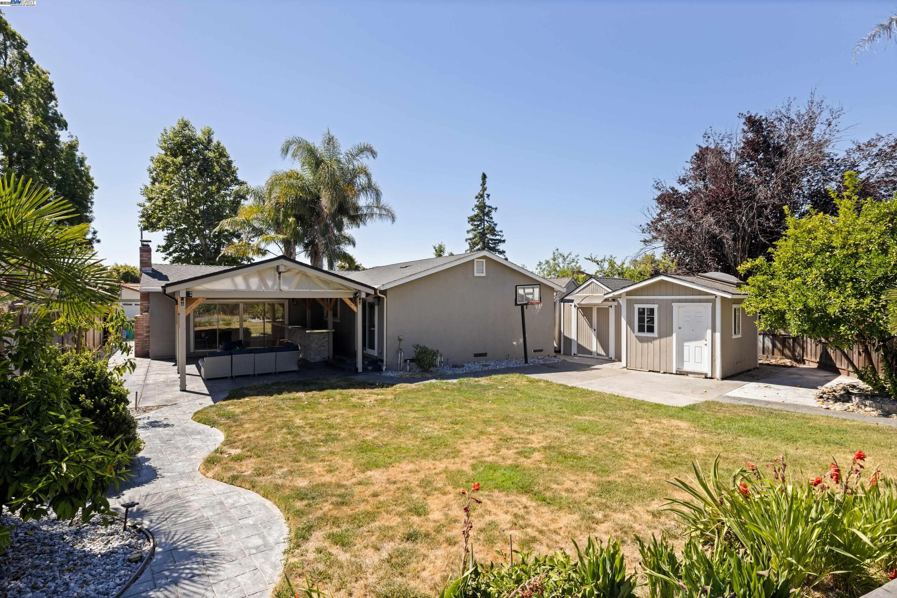 Detail Gallery Image 24 of 34 For 2505 Begonia St, Union City,  CA 94587 - 3 Beds | 2 Baths