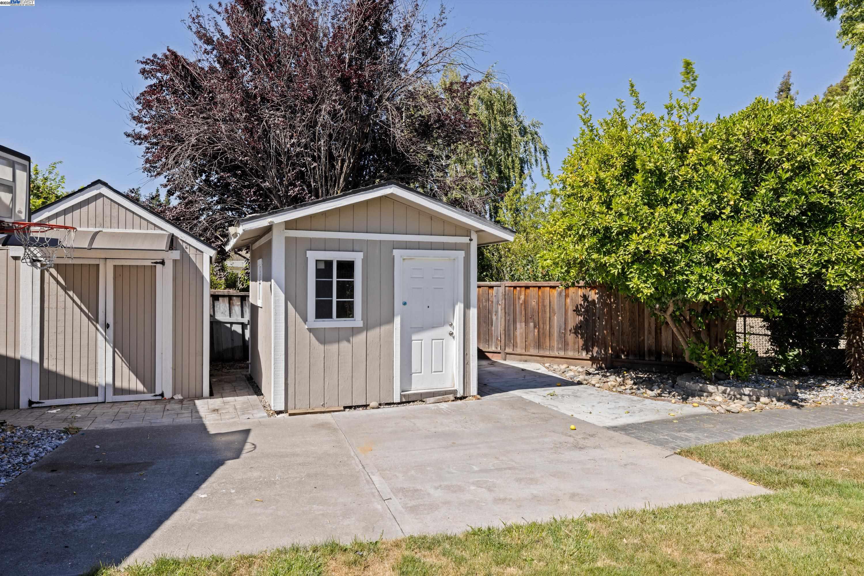 Detail Gallery Image 25 of 34 For 2505 Begonia St, Union City,  CA 94587 - 3 Beds | 2 Baths