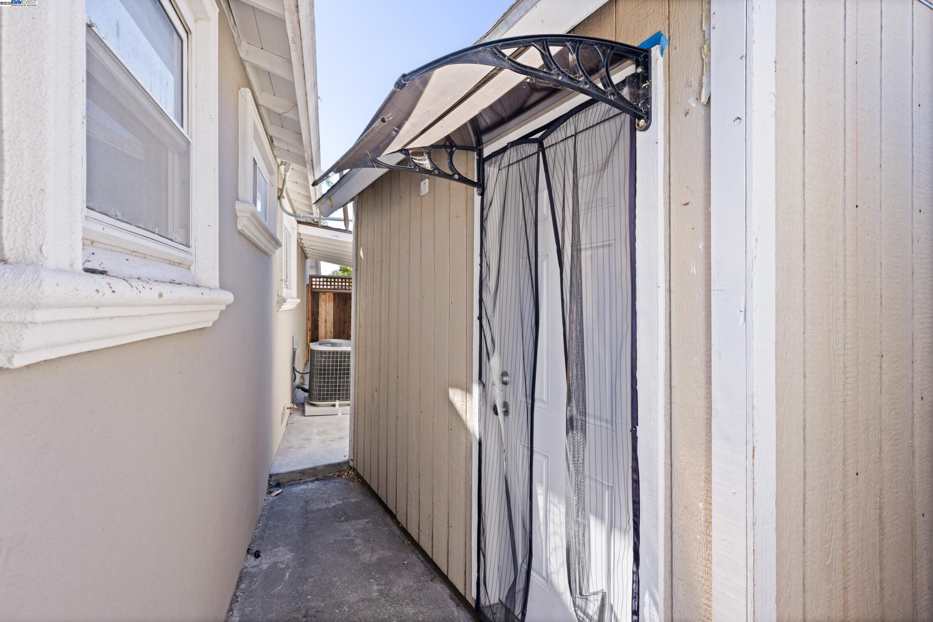 Detail Gallery Image 26 of 34 For 2505 Begonia St, Union City,  CA 94587 - 3 Beds | 2 Baths