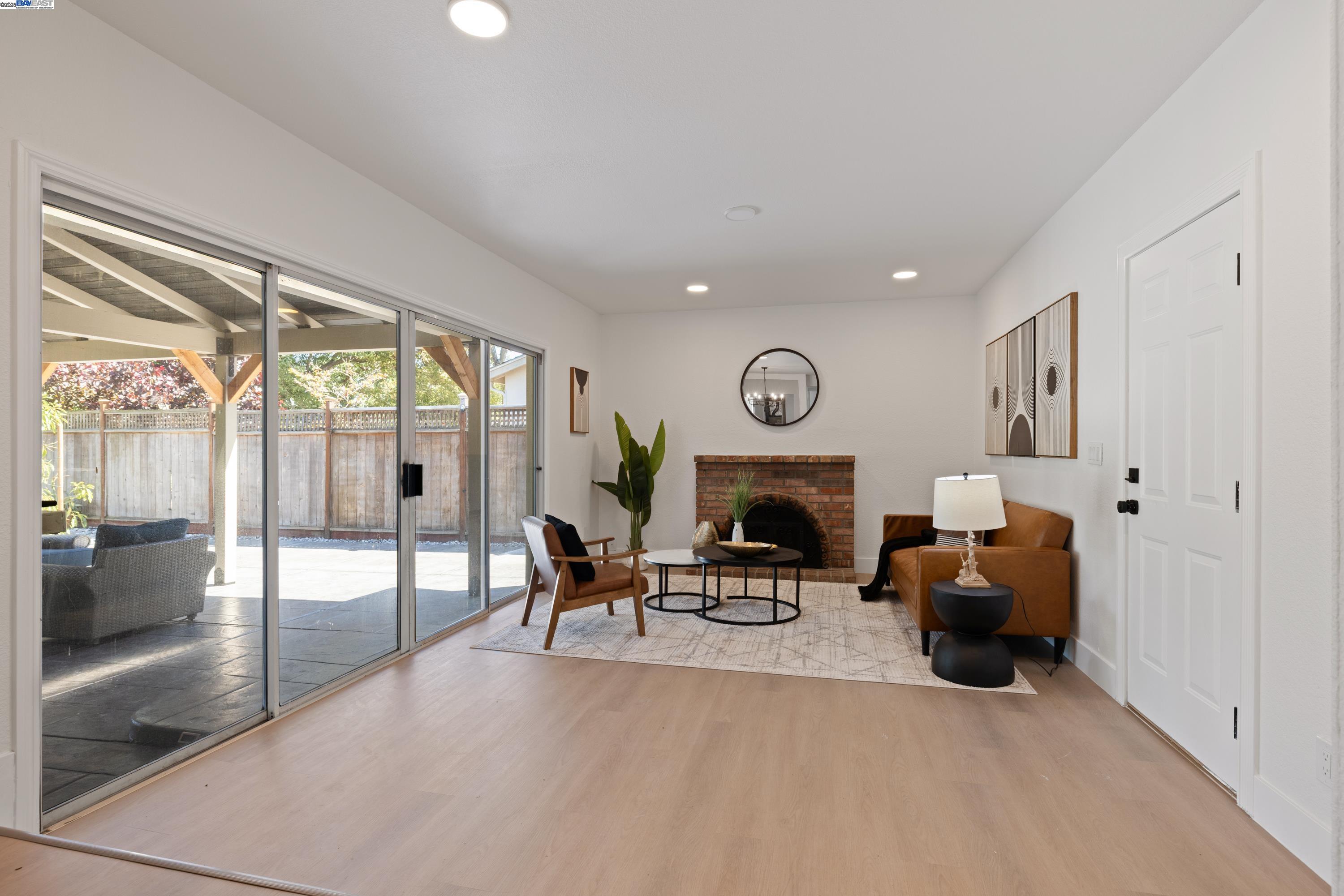 Detail Gallery Image 7 of 34 For 2505 Begonia St, Union City,  CA 94587 - 3 Beds | 2 Baths