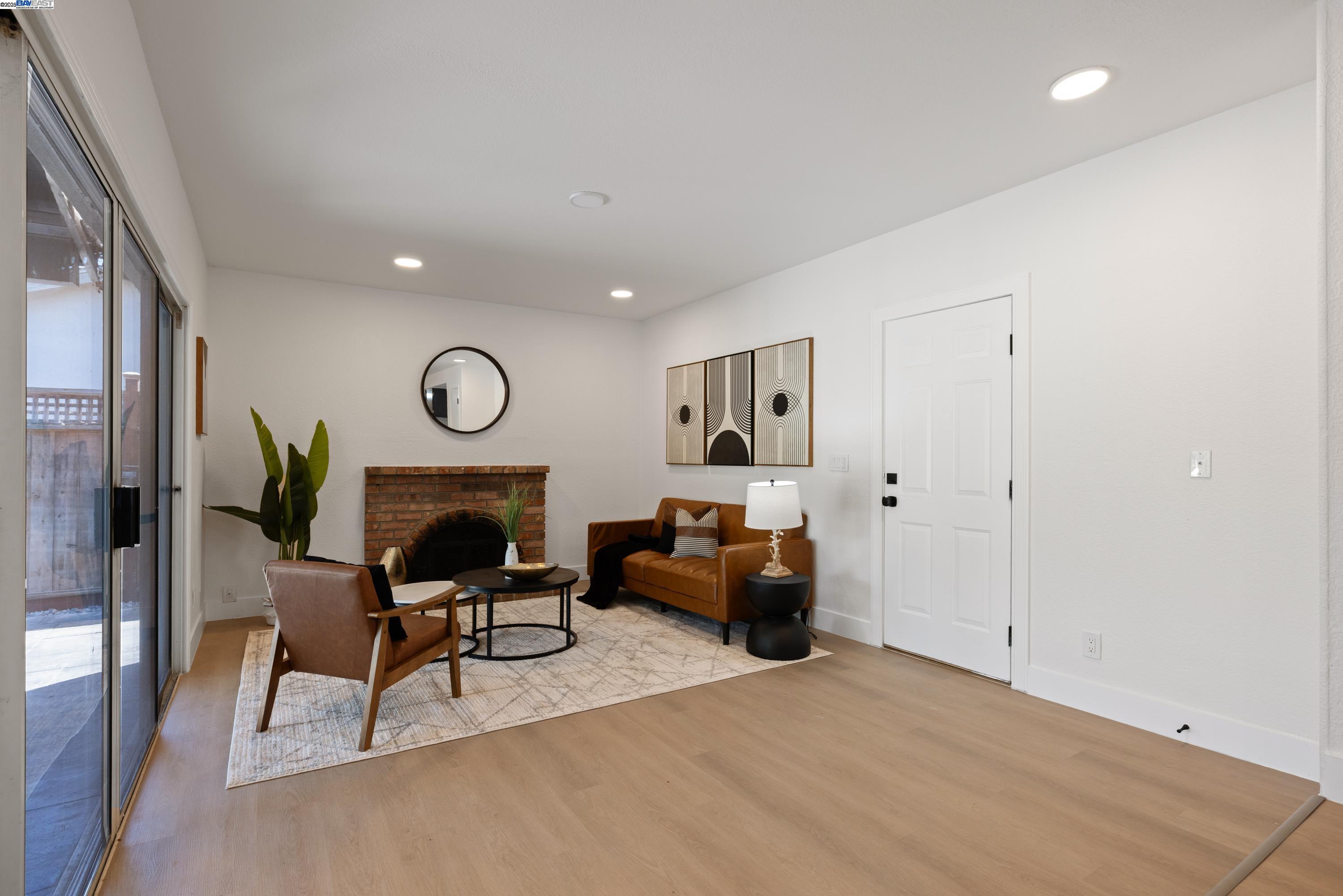 Detail Gallery Image 8 of 34 For 2505 Begonia St, Union City,  CA 94587 - 3 Beds | 2 Baths