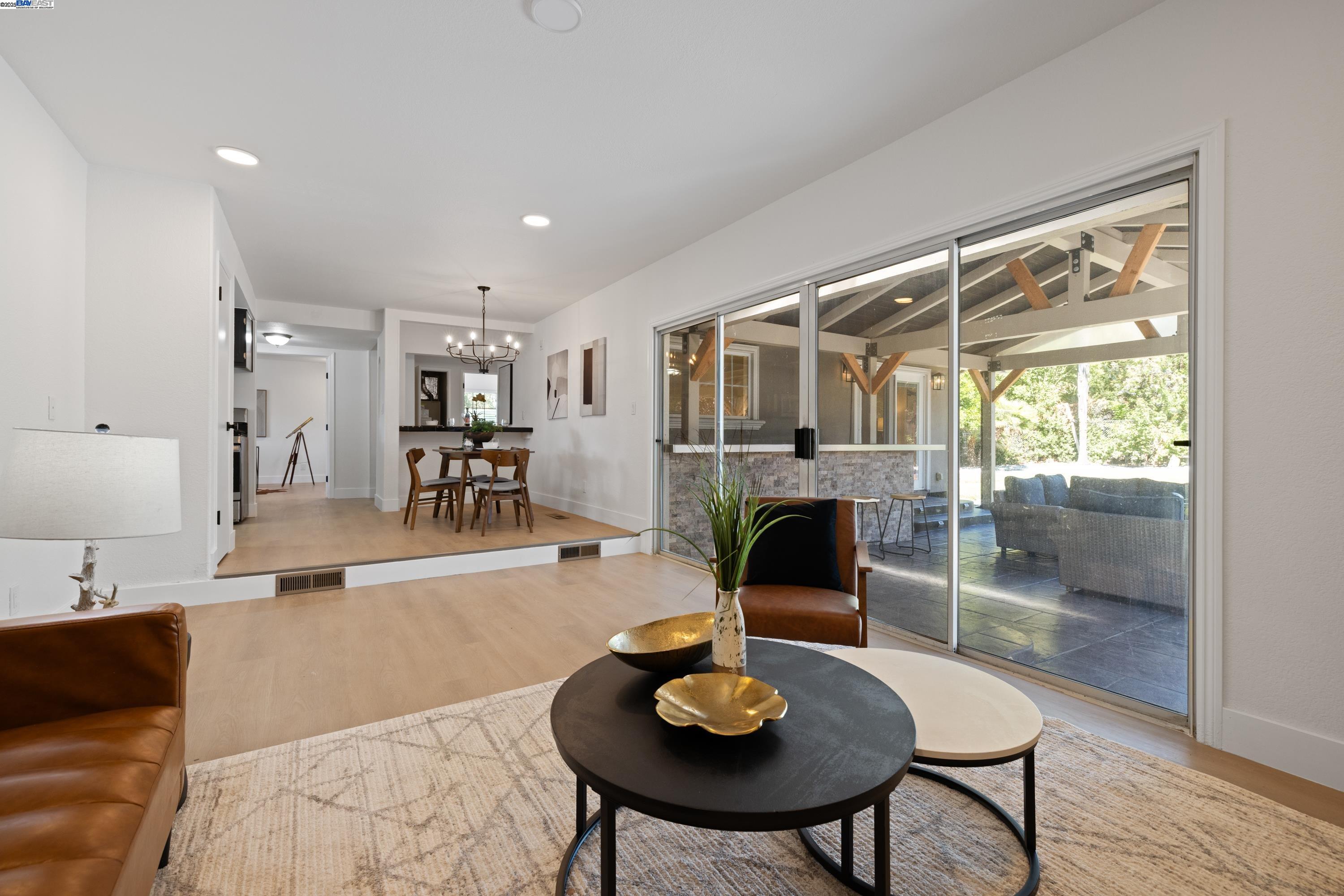 Detail Gallery Image 10 of 34 For 2505 Begonia St, Union City,  CA 94587 - 3 Beds | 2 Baths