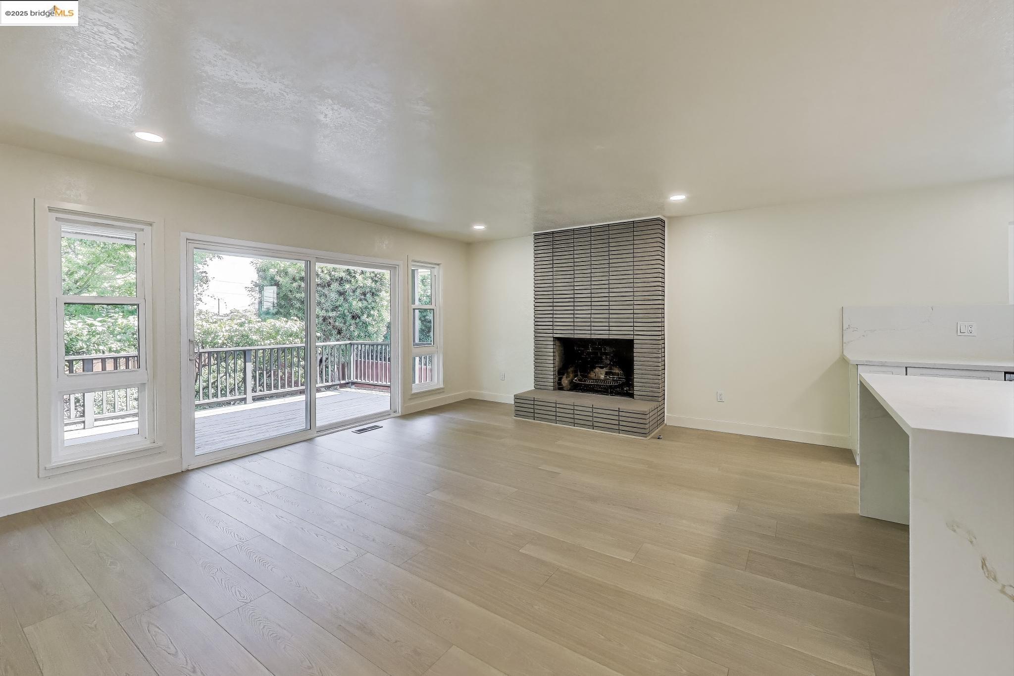 Detail Gallery Image 13 of 26 For 4034 Rhoda Ave, Oakland,  CA 94602 - 4 Beds | 3 Baths