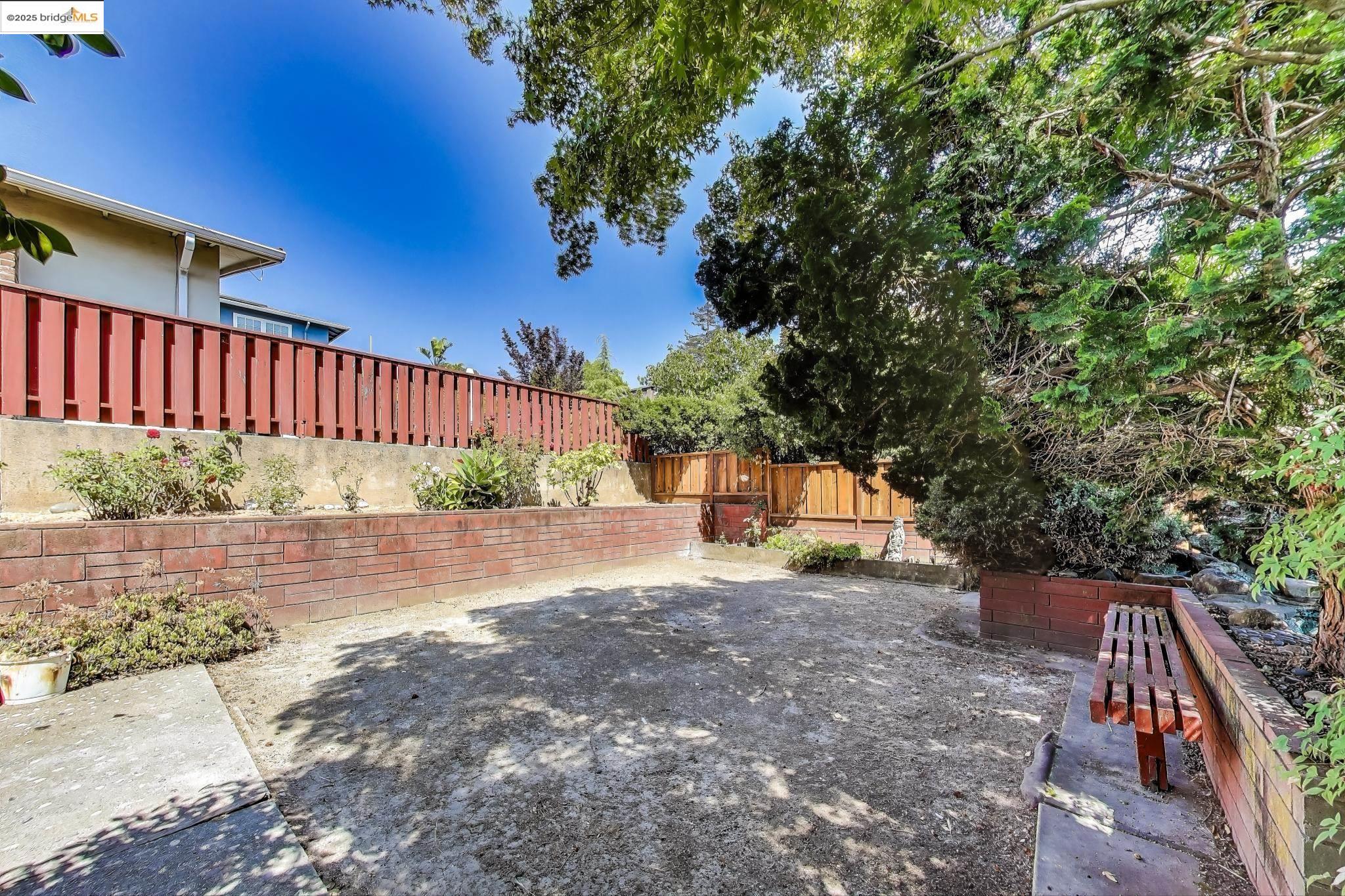 Detail Gallery Image 25 of 26 For 4034 Rhoda Ave, Oakland,  CA 94602 - 4 Beds | 3 Baths